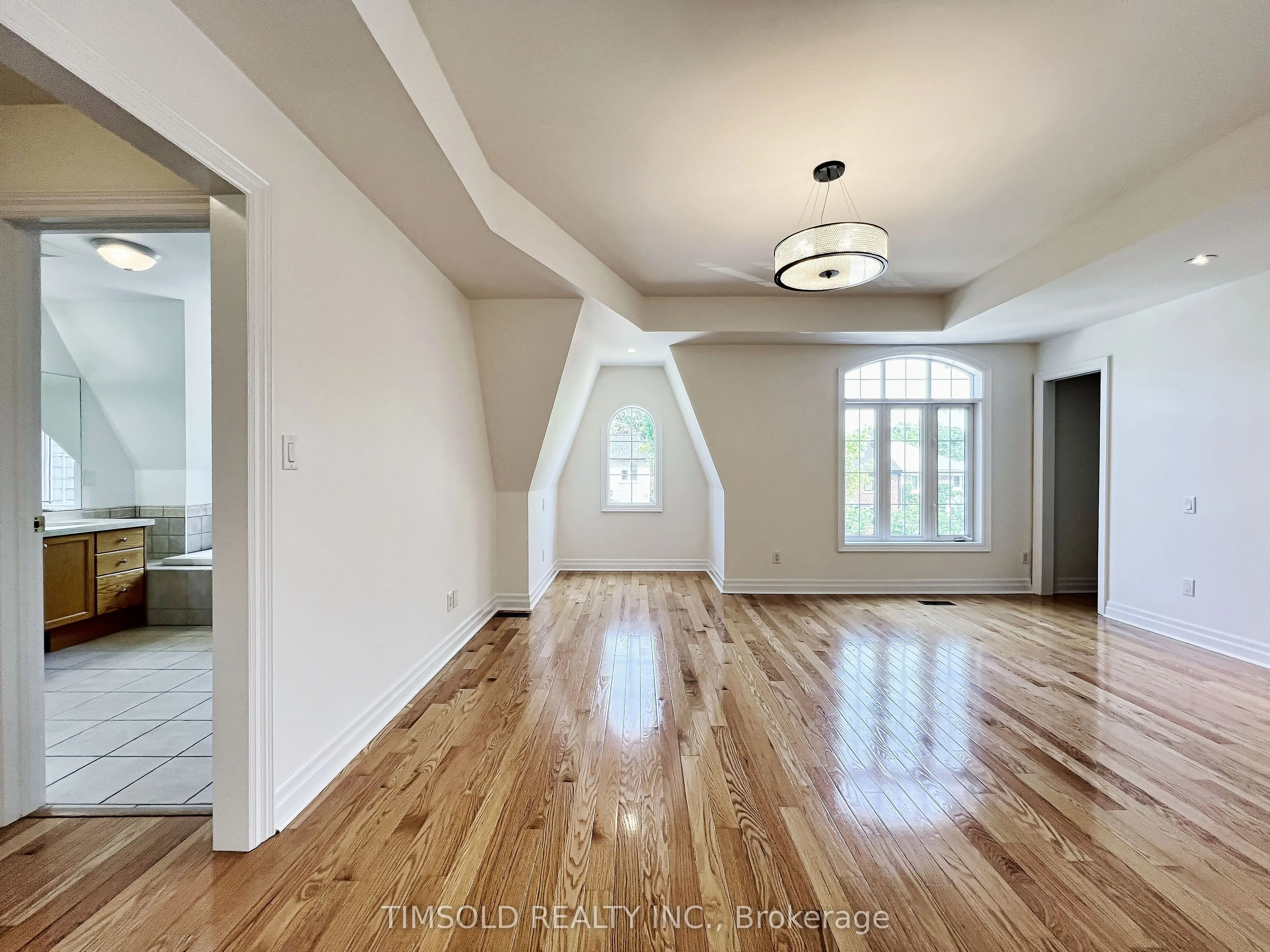 507 Broadway Avenue
