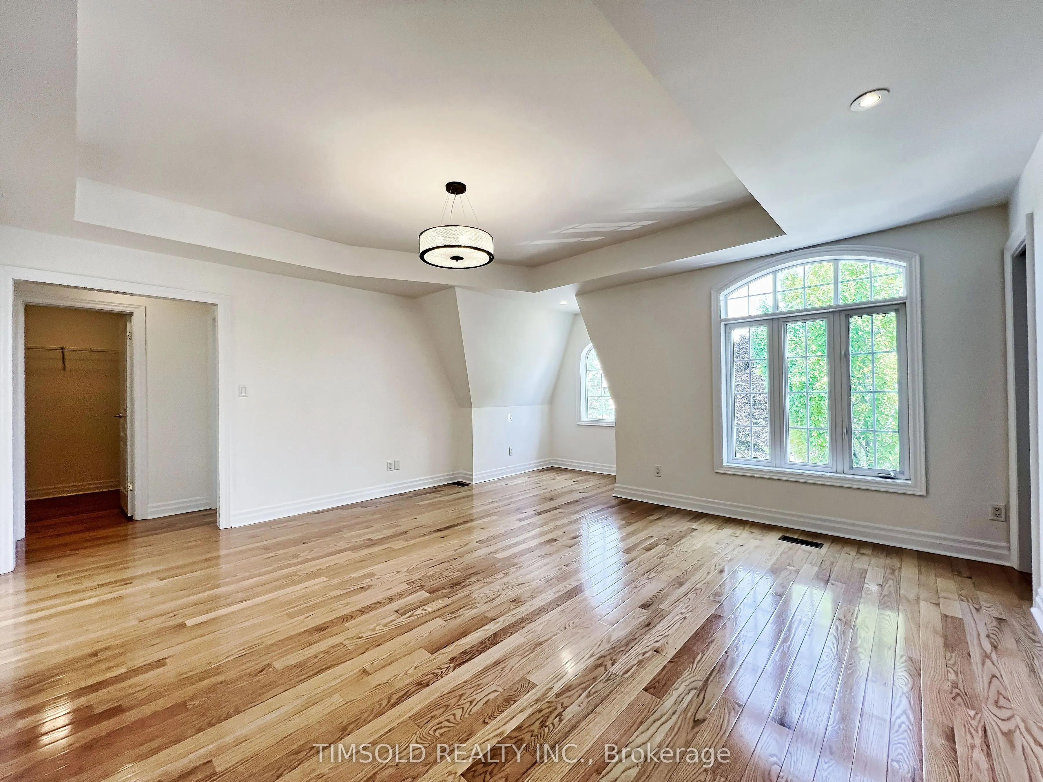 507 Broadway Avenue