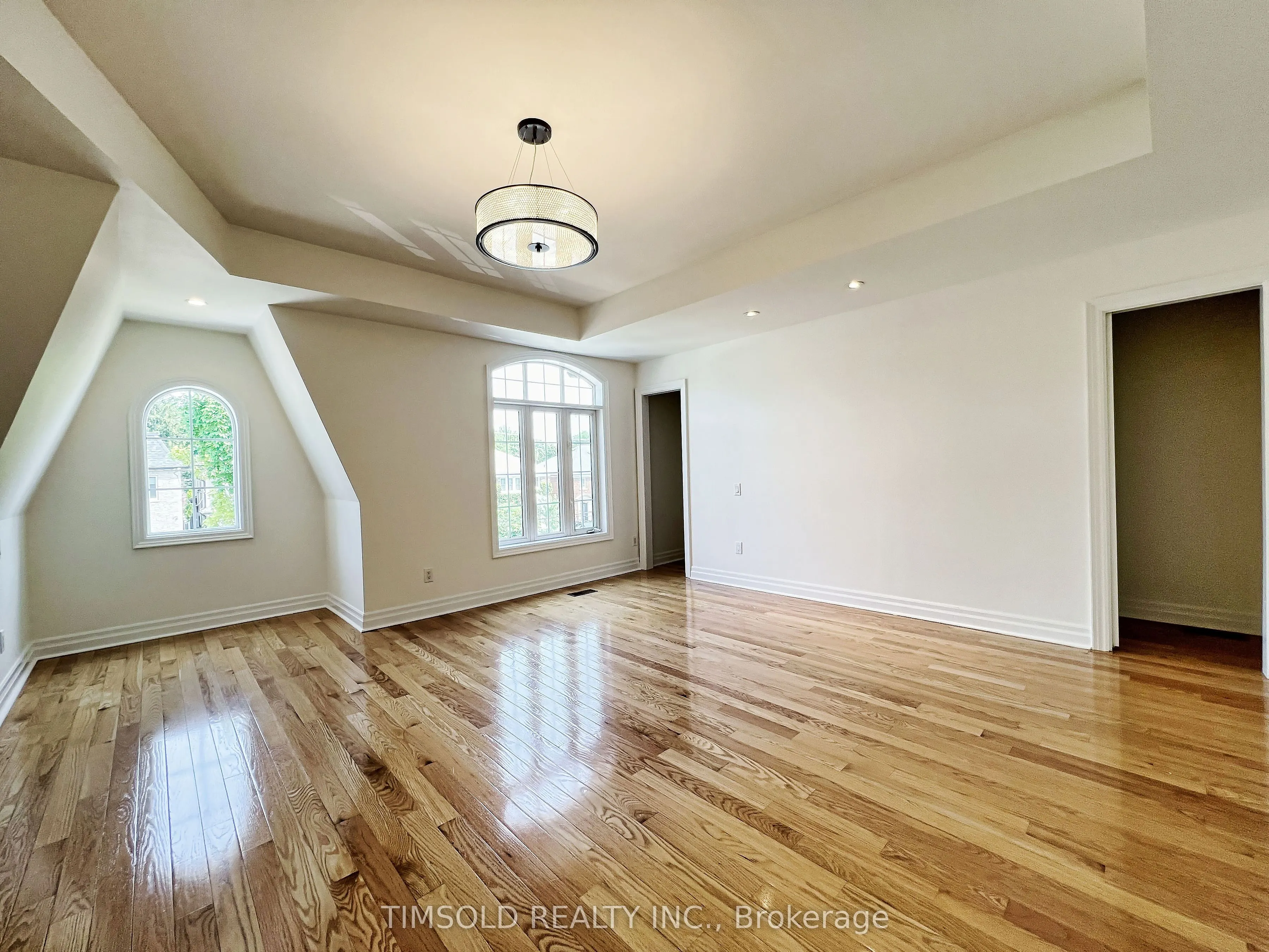507 Broadway Avenue
