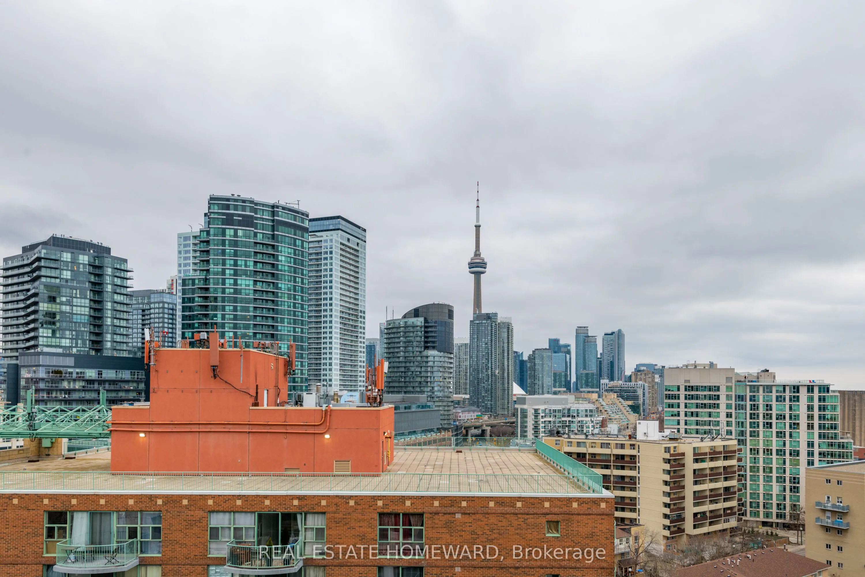 637 Lake Shore Boulevard W, #1024