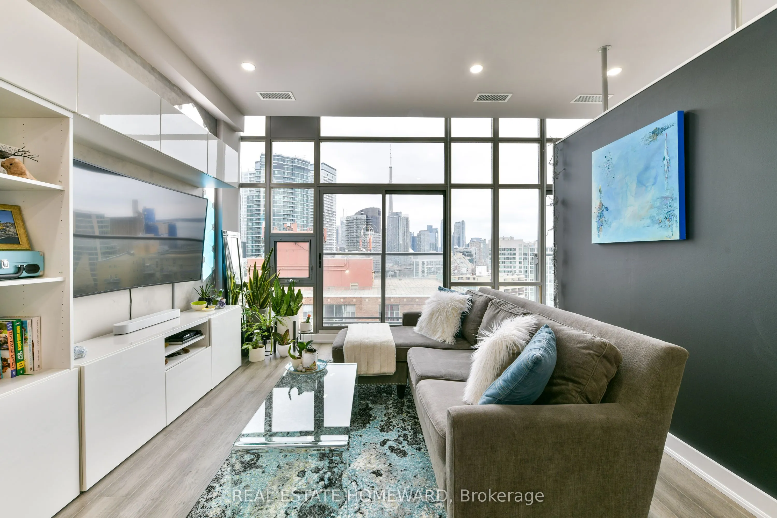 637 Lake Shore Boulevard W, #1024