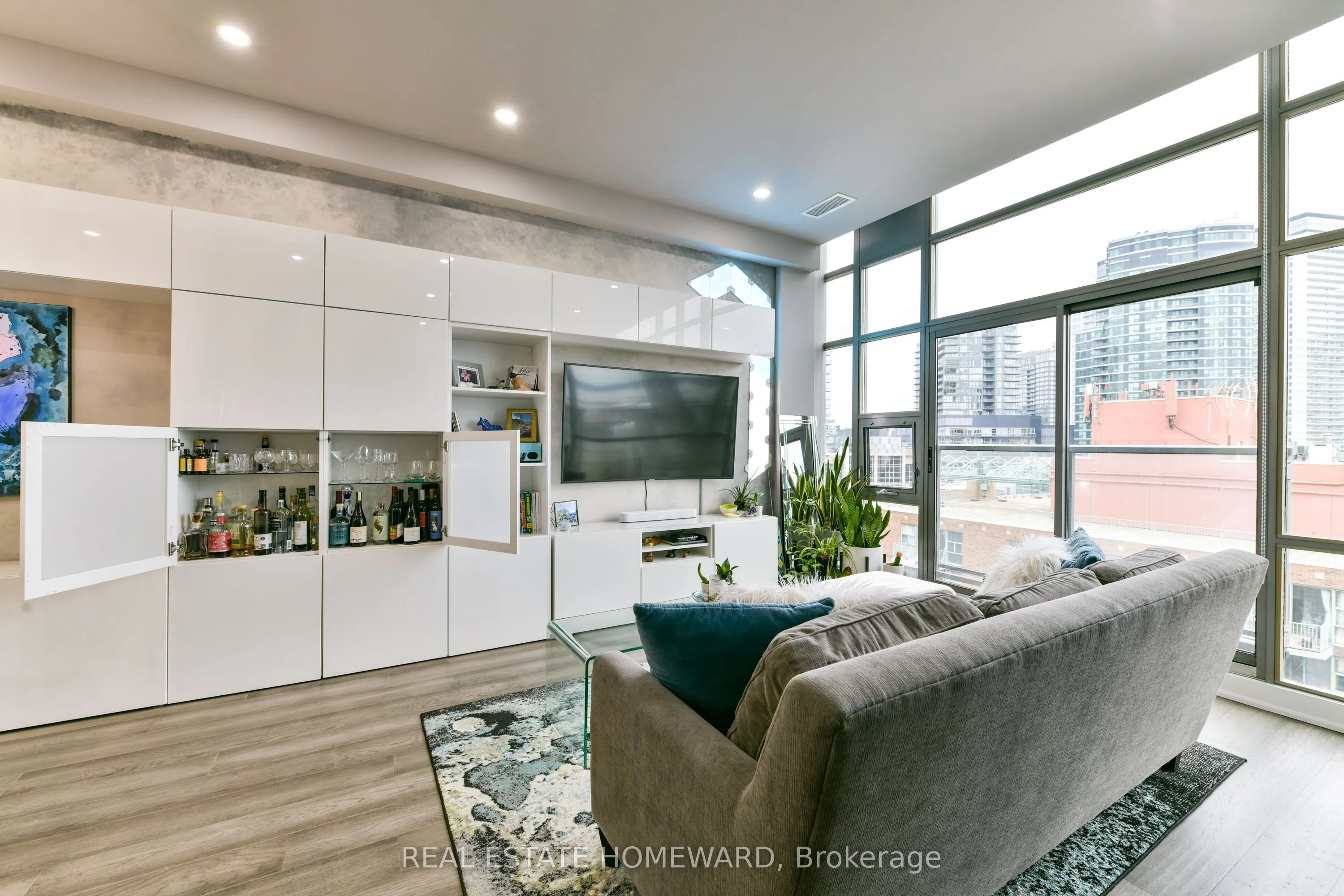 637 Lake Shore Boulevard W, #1024