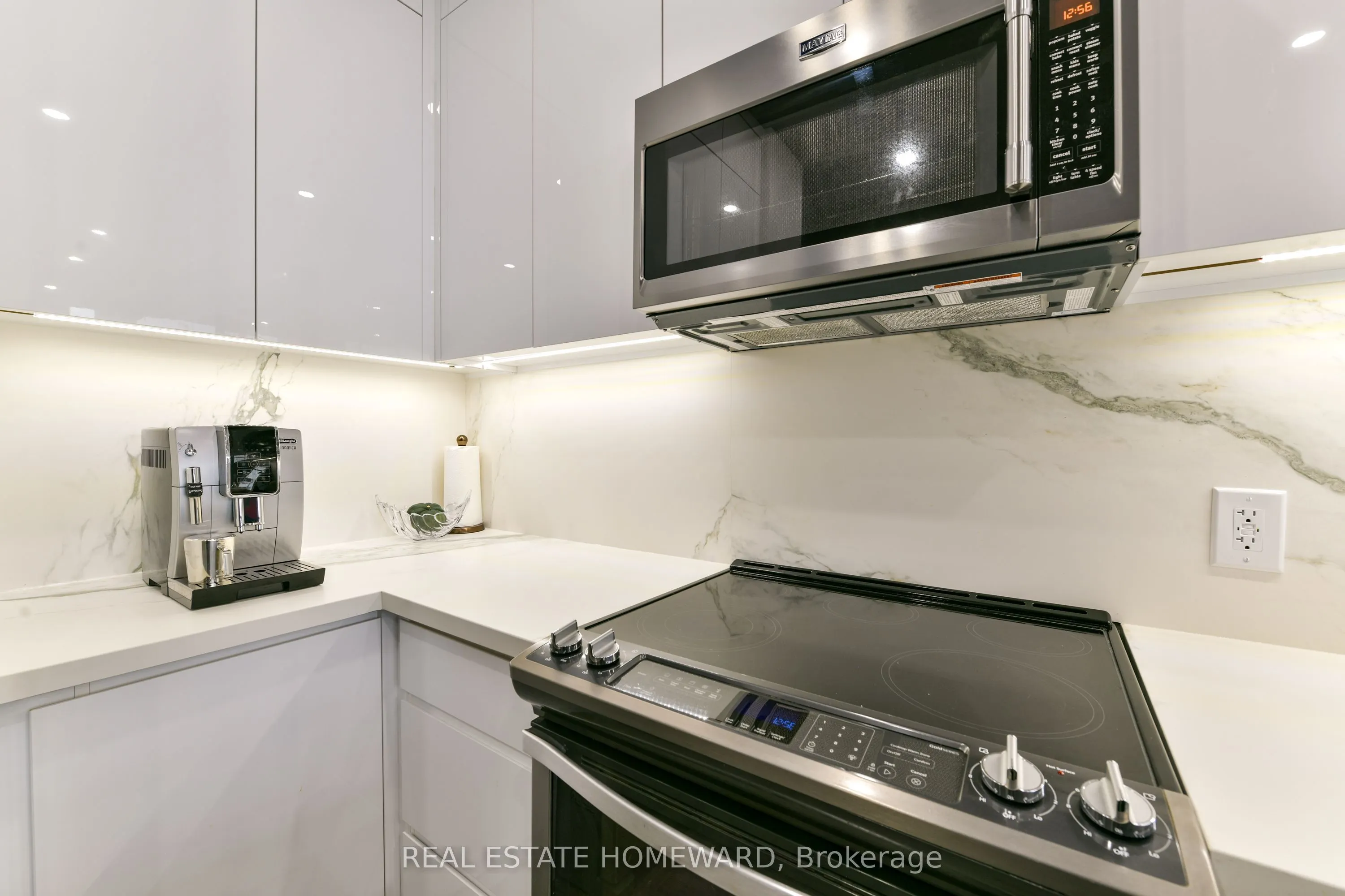 637 Lake Shore Boulevard W, #1024