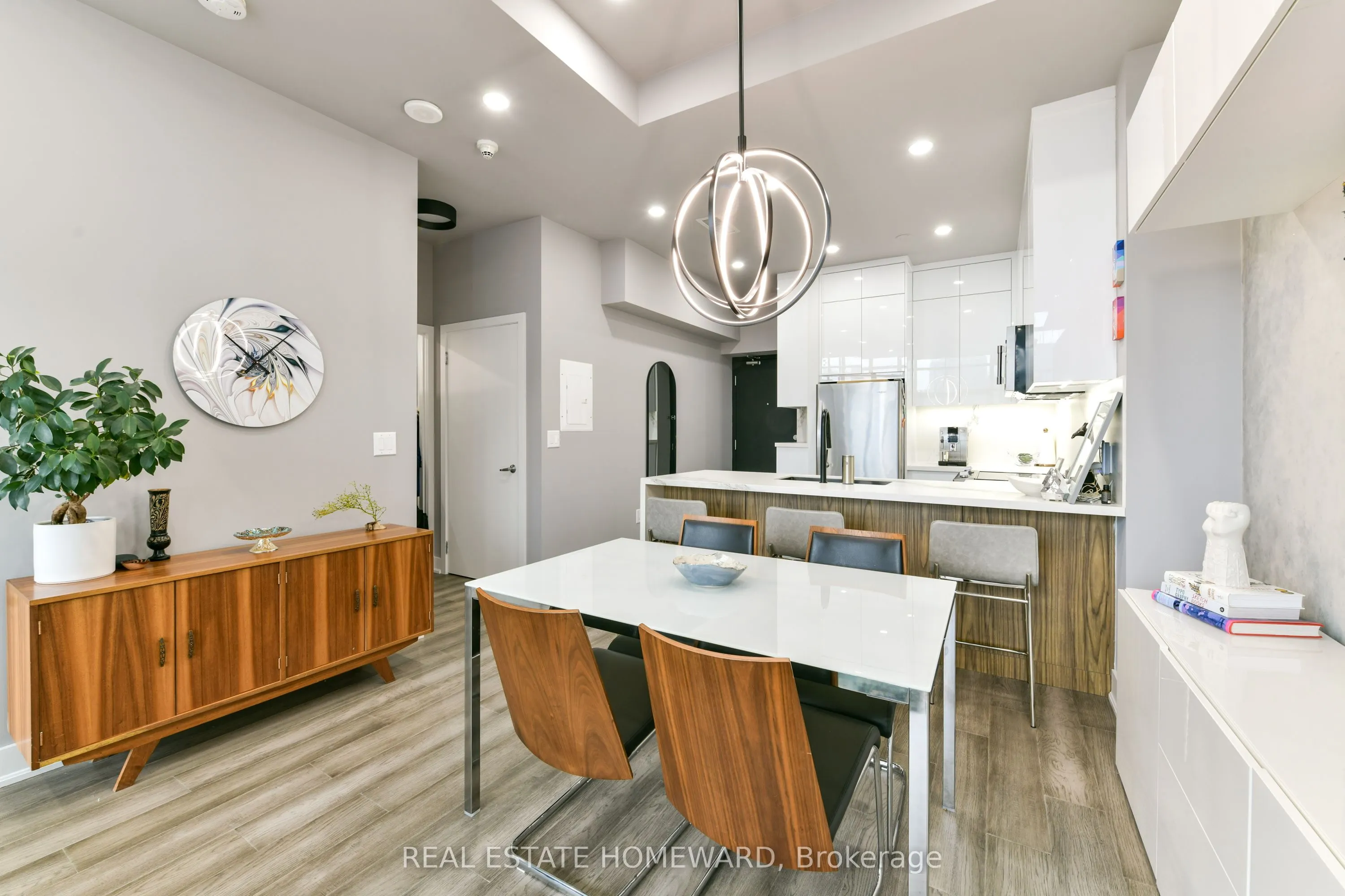 637 Lake Shore Boulevard W, #1024
