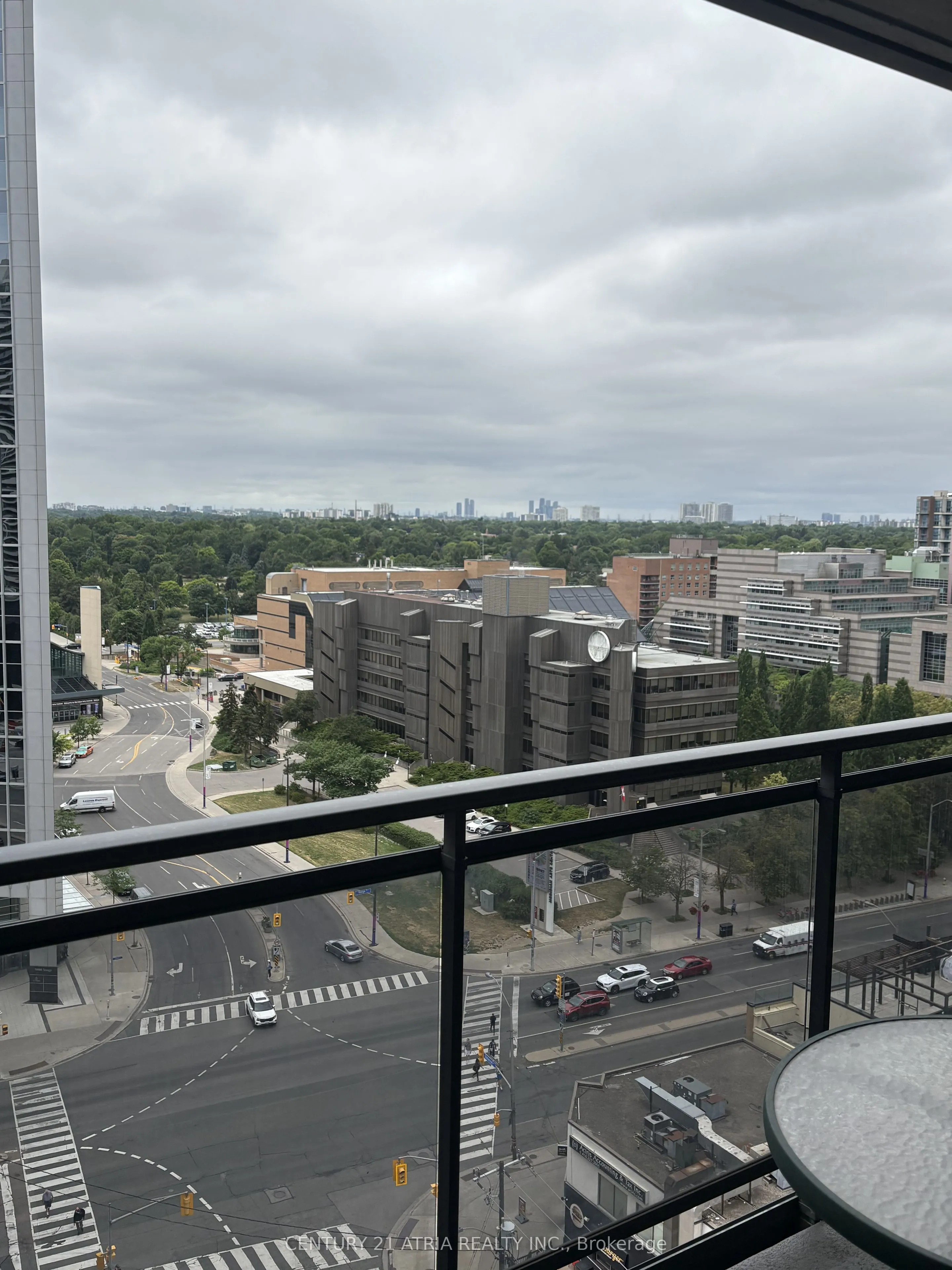 18 Hollywood Avenue #1707