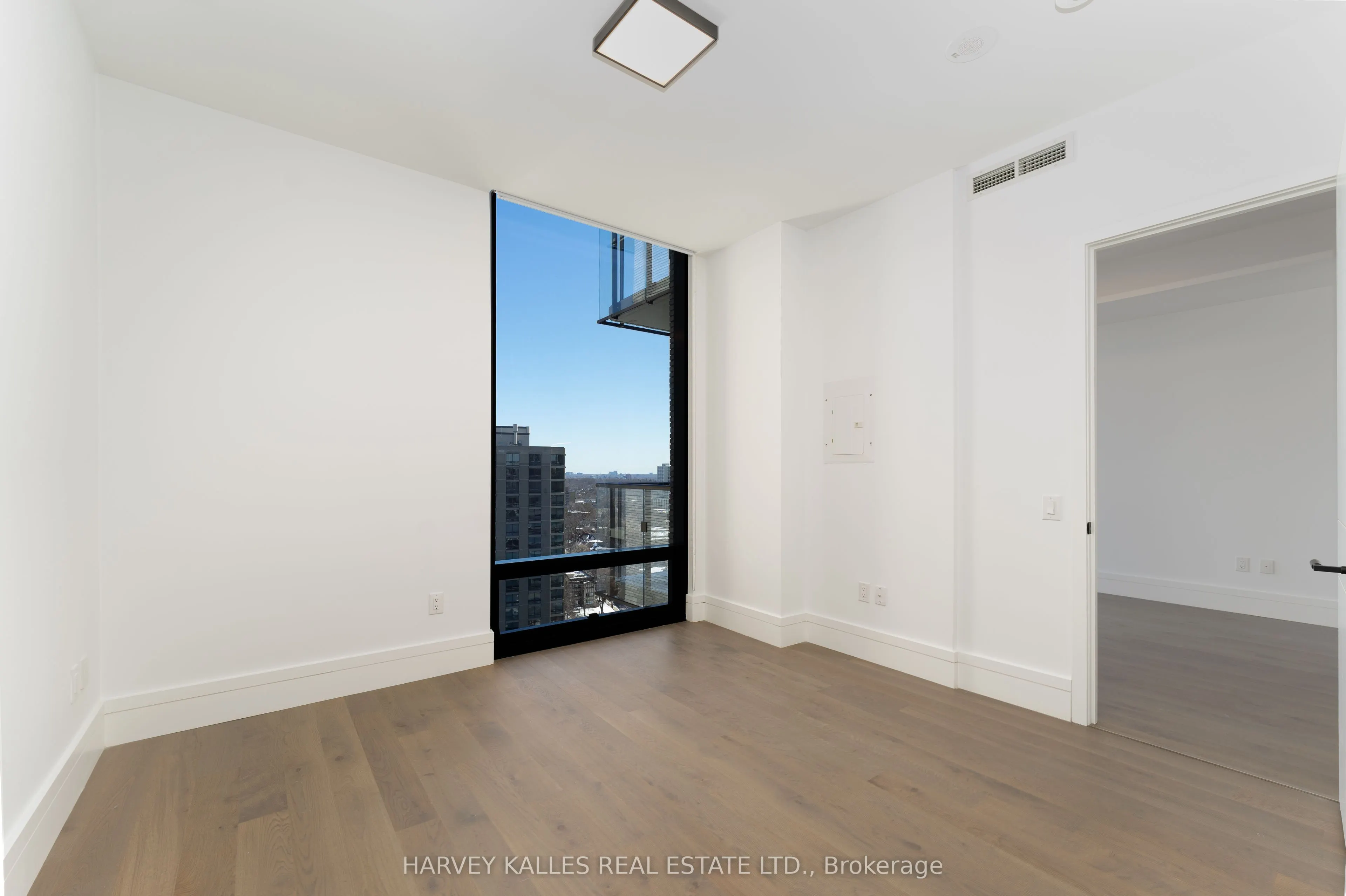 215 Lonsdale Road, #1705