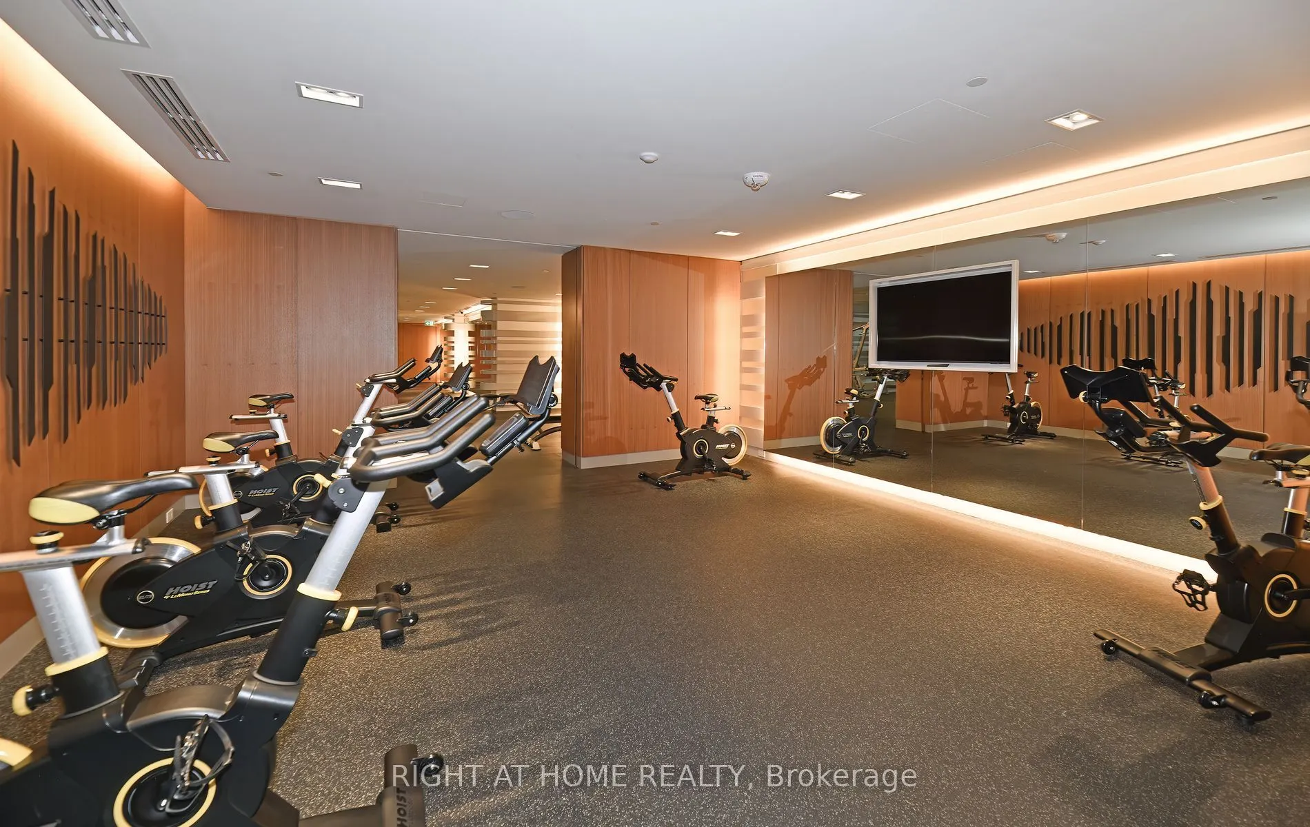 25 Adra Grado Way, #244