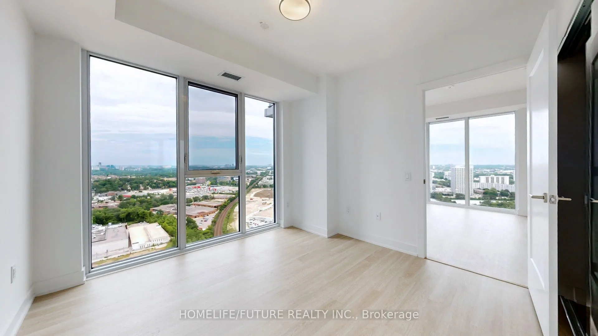 30 Inn On The Park Drive, #3404