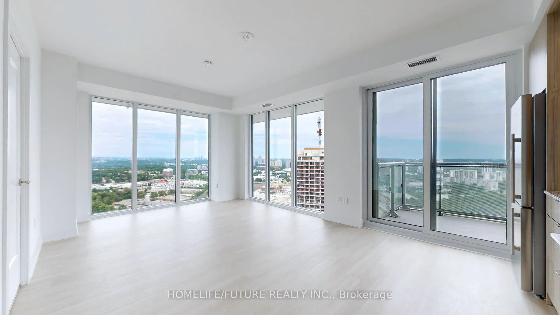 30 Inn On The Park Drive, #3404