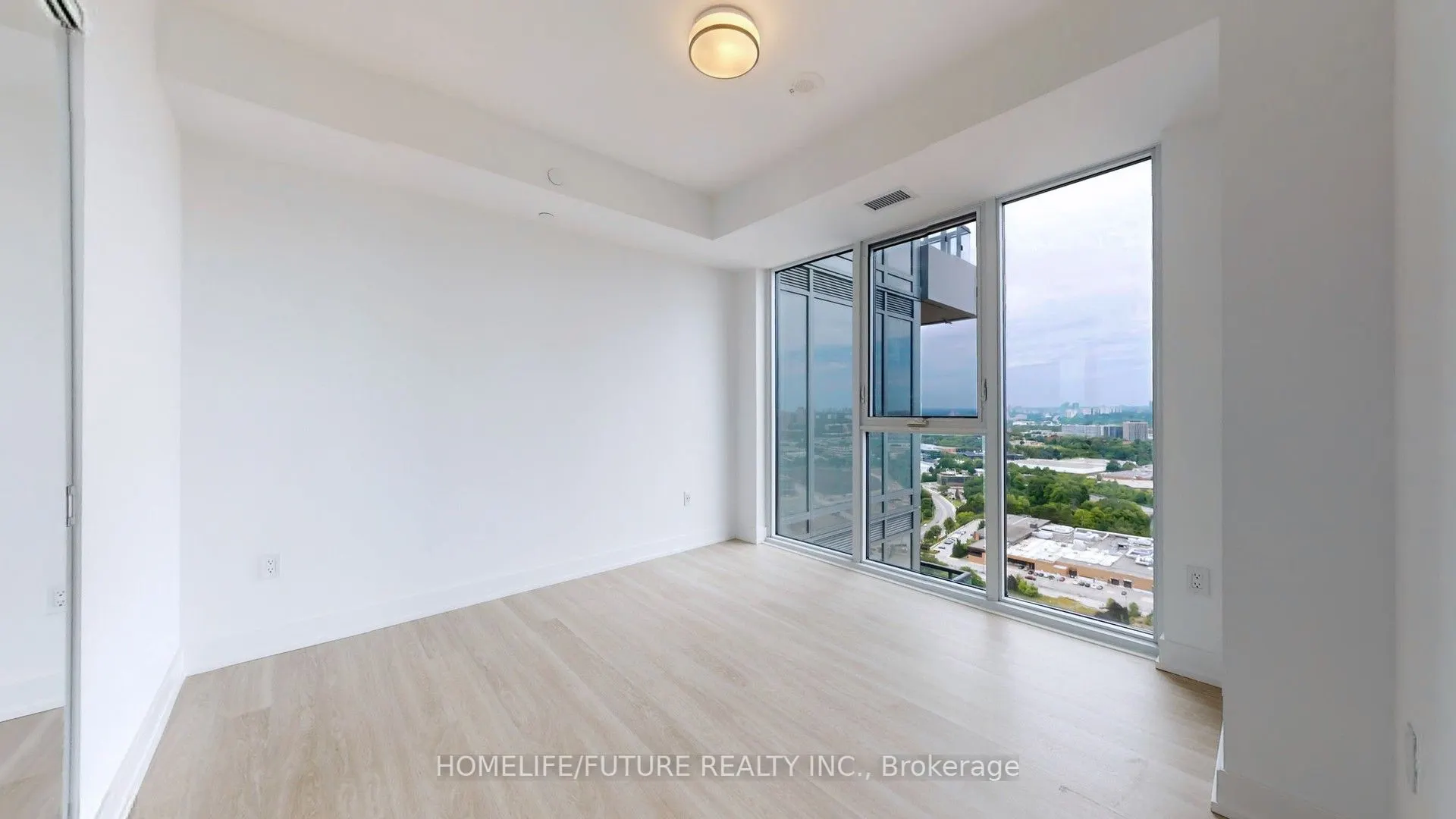 30 Inn On The Park Drive, #3404
