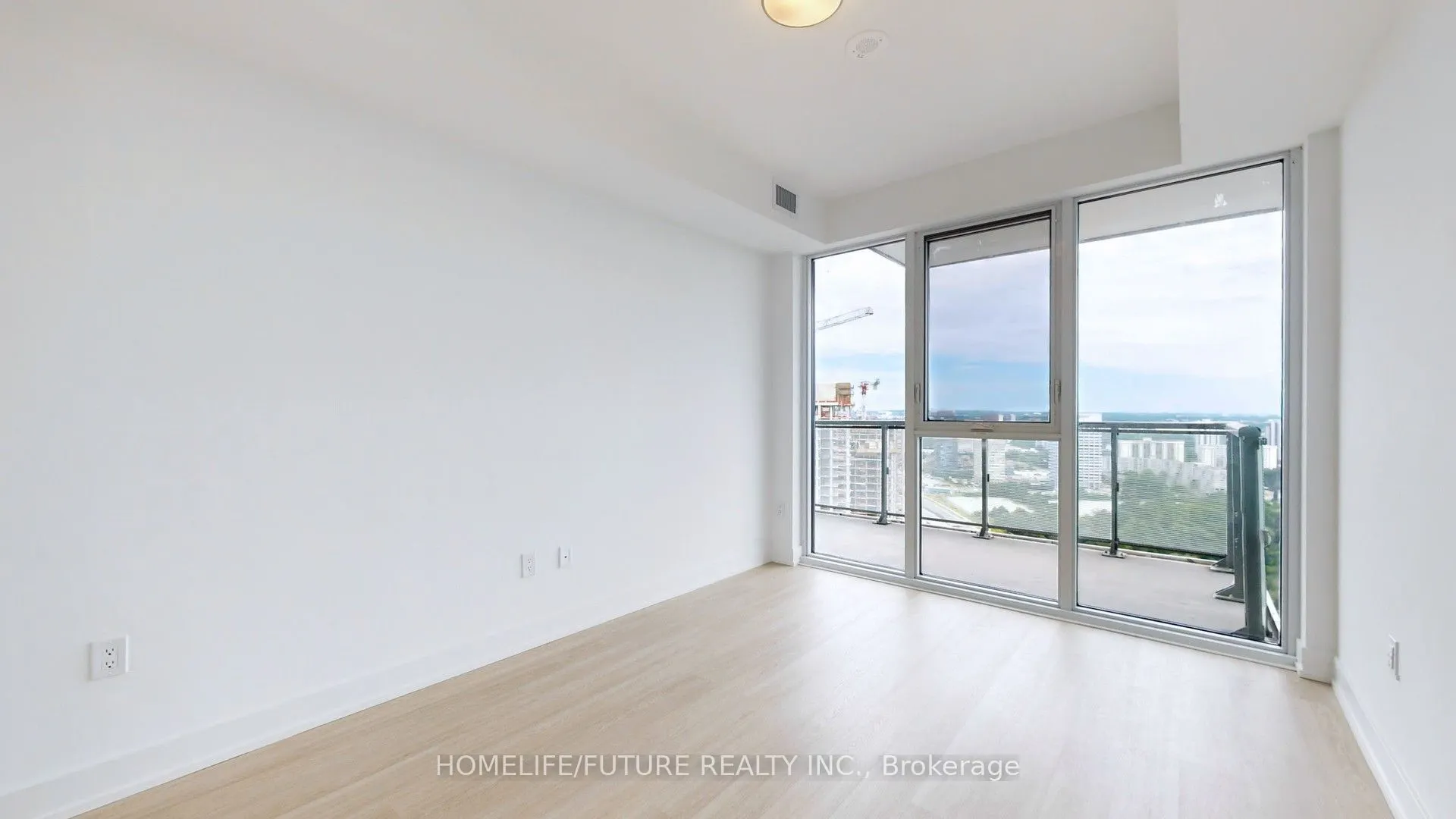 30 Inn On The Park Drive, #3404