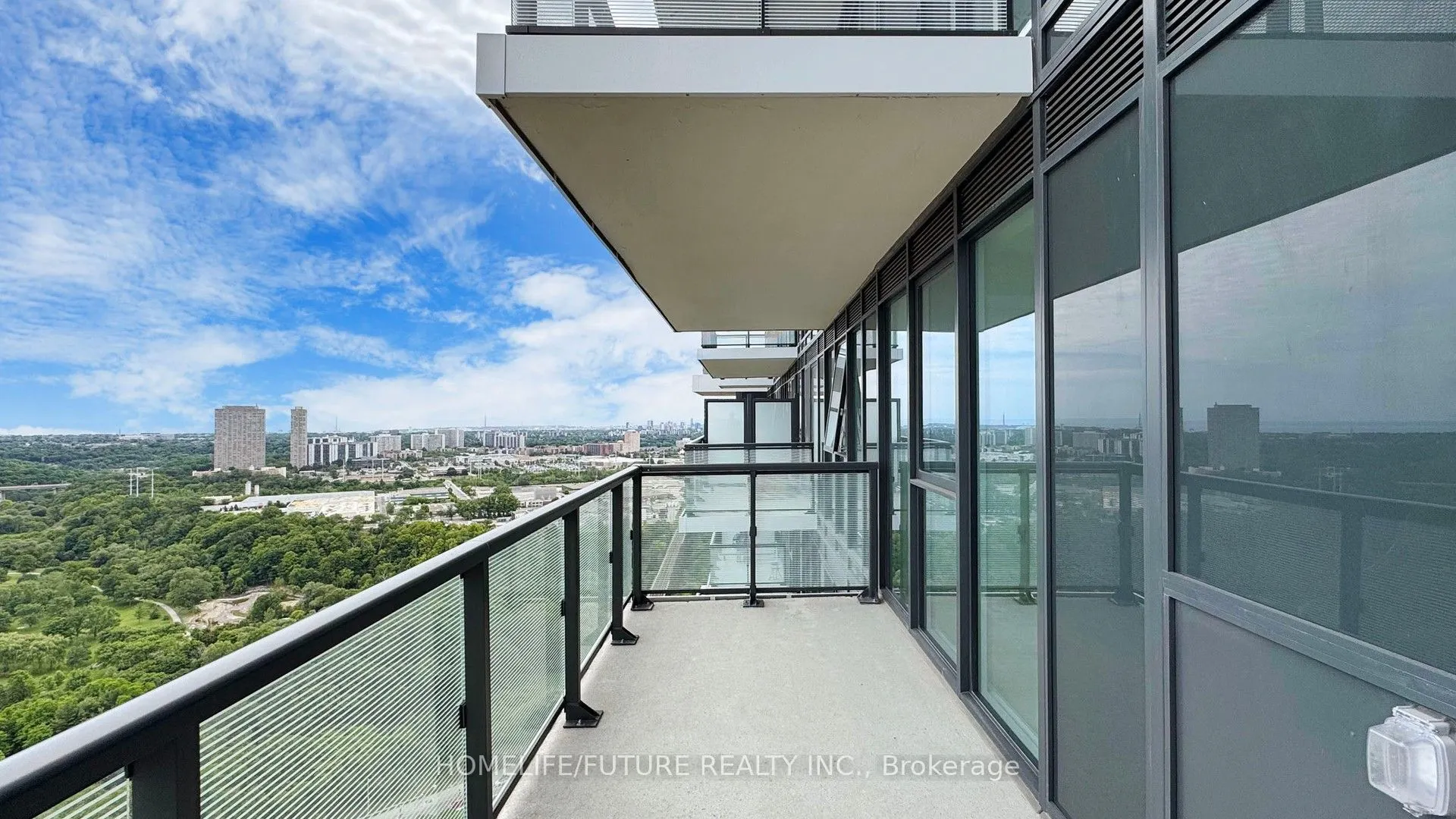 30 Inn On The Park Drive, #3404