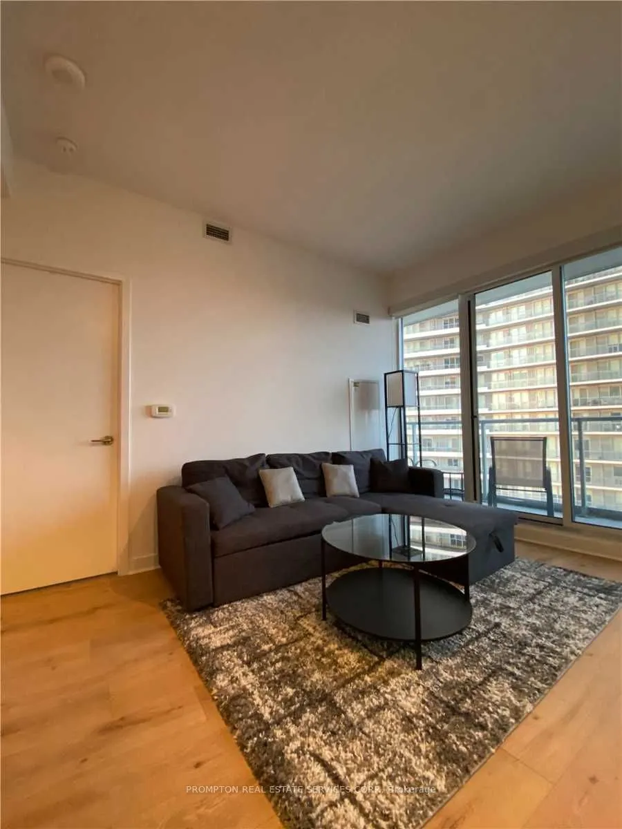 115 Mcmahon Drive, #2207