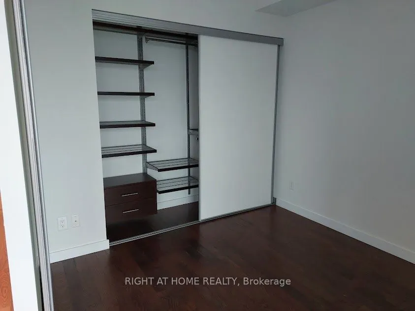 70 Distillery Lane, #3401