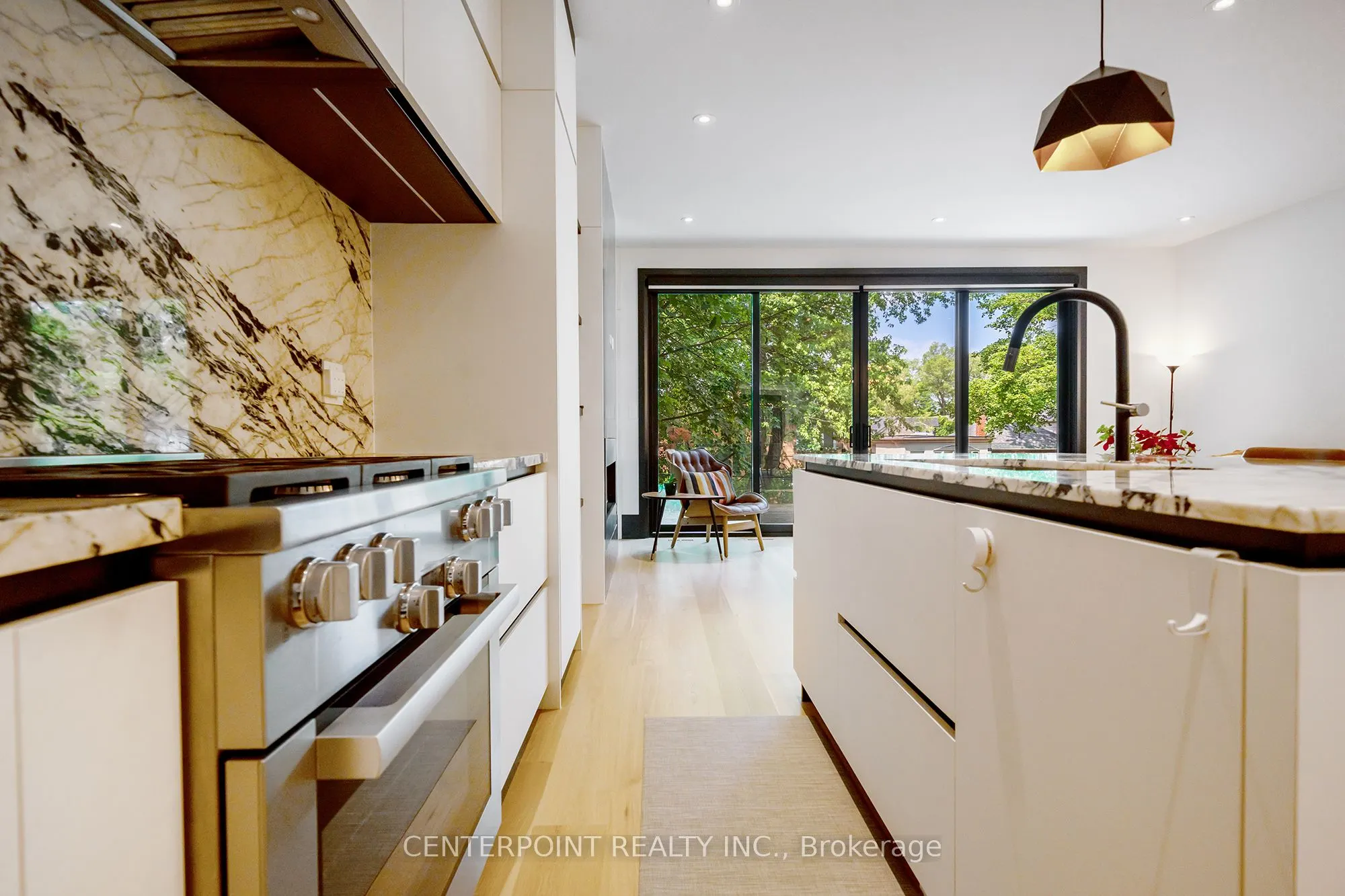 30 Gilgorm Road