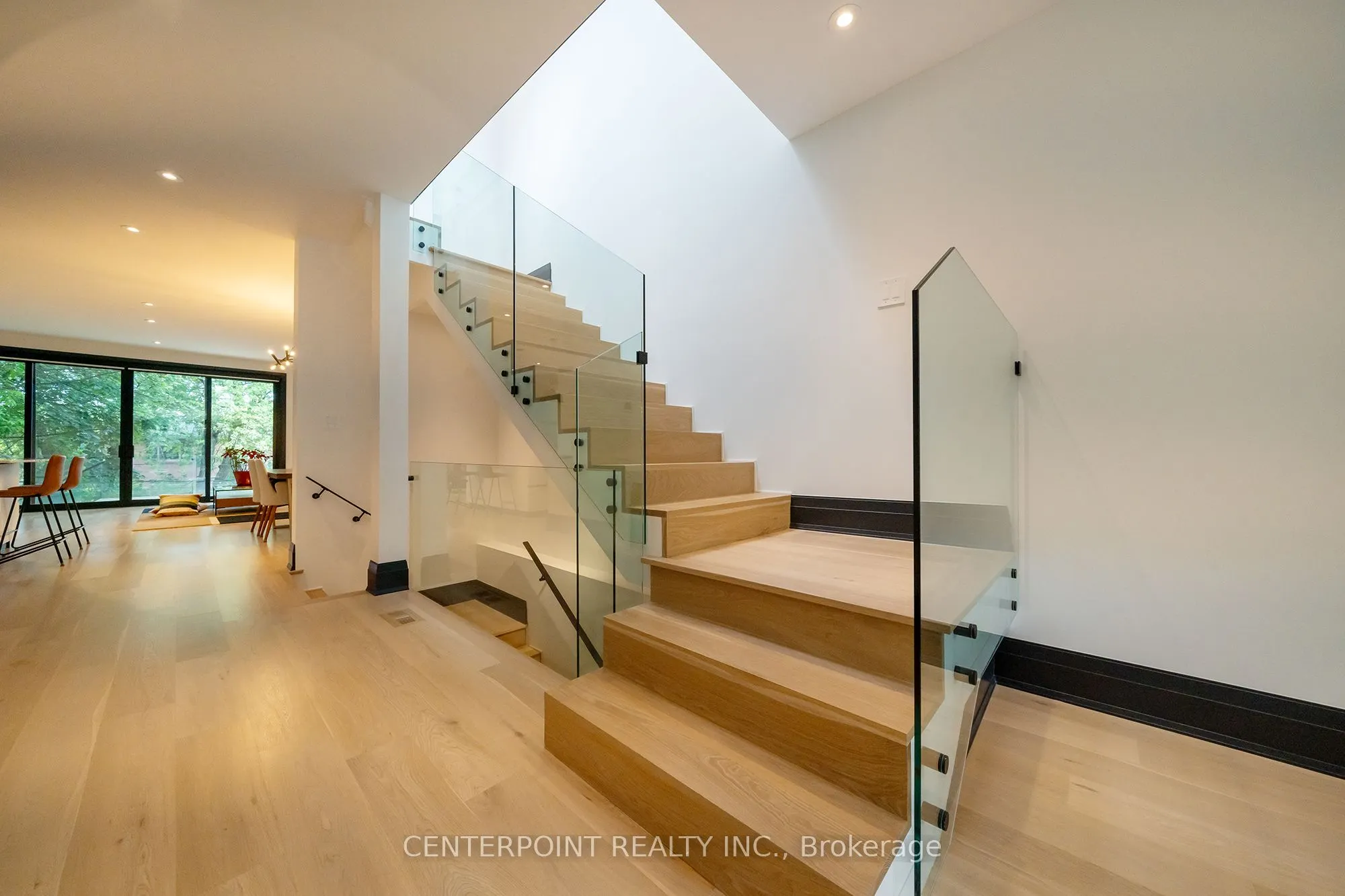 30 Gilgorm Road