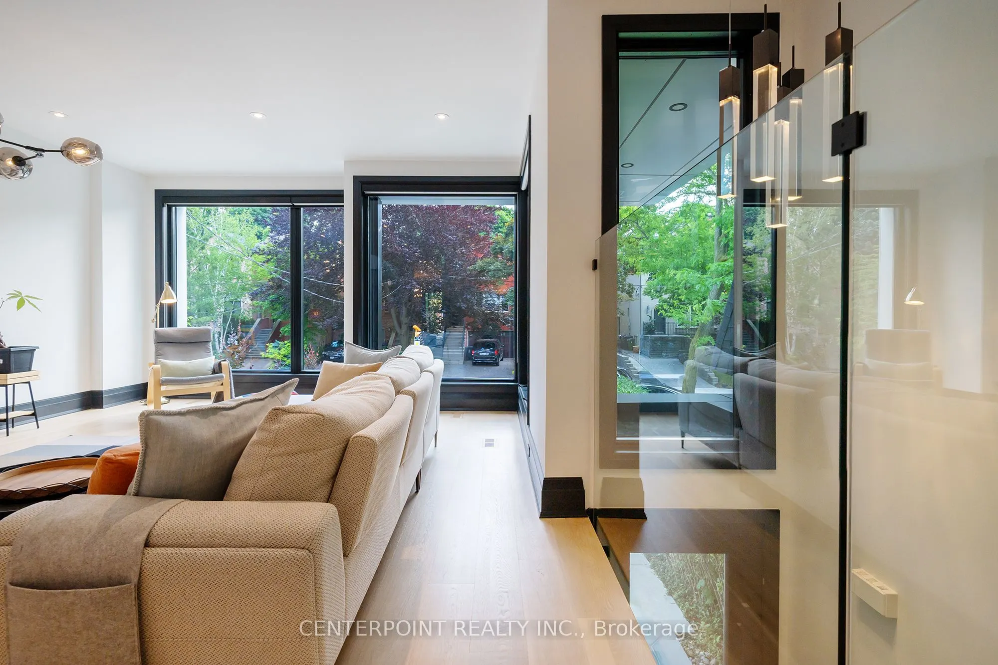 30 Gilgorm Road