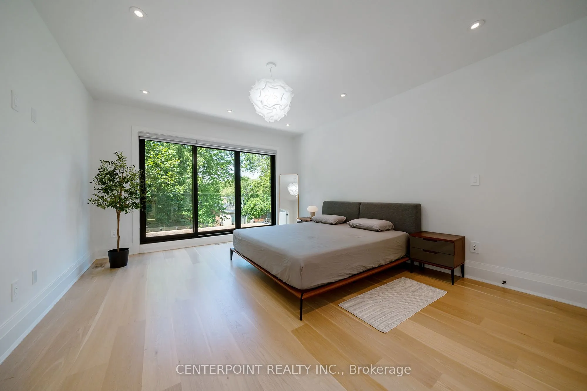 30 Gilgorm Road