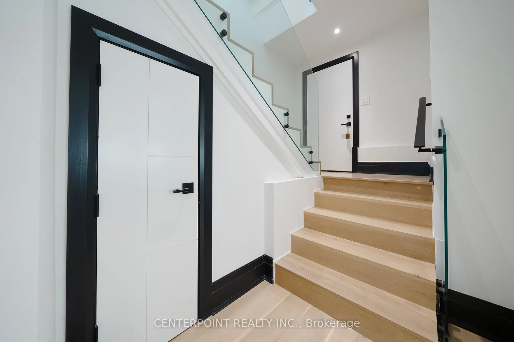 30 Gilgorm Road