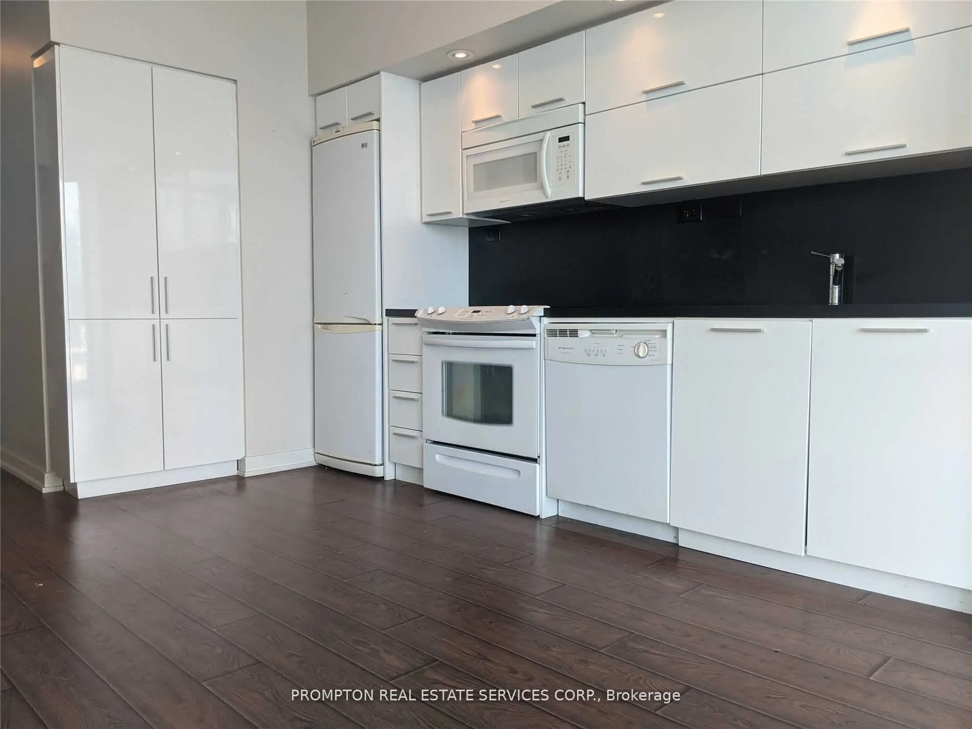 25 Capreol Court, #4002