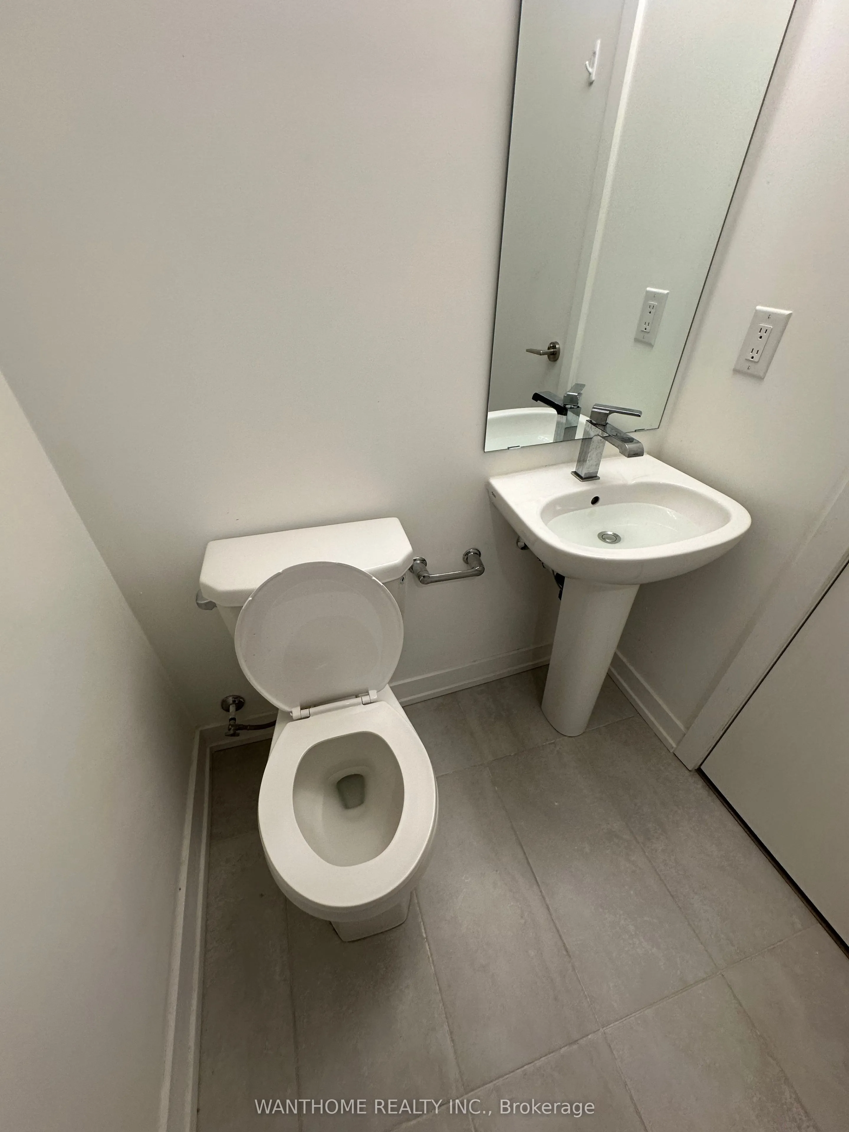 861 Sheppard Avenue W, #15