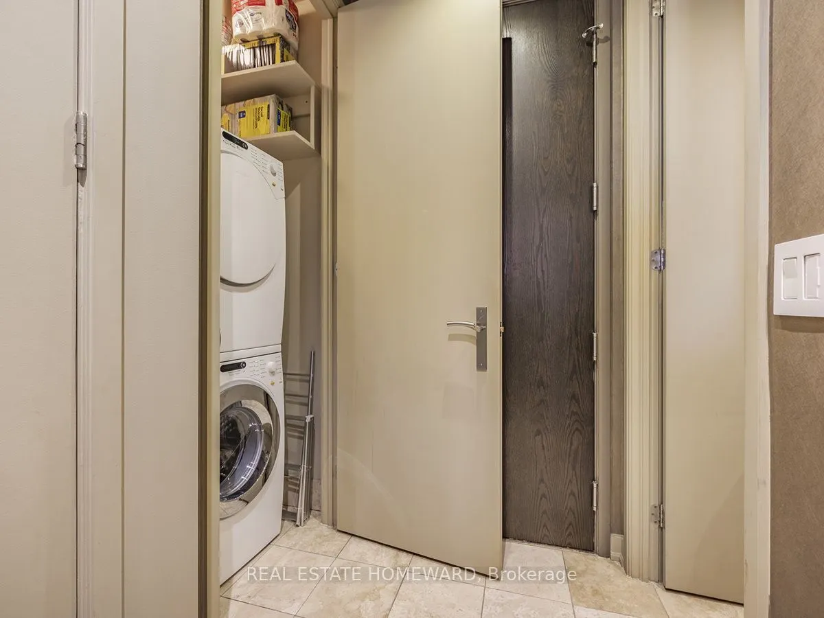 48 St Clair Avenue W, #702