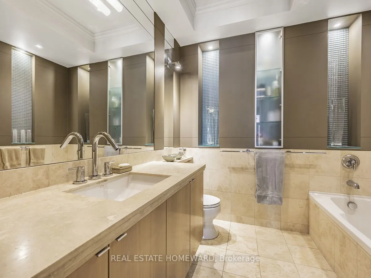 48 St Clair Avenue W, #702