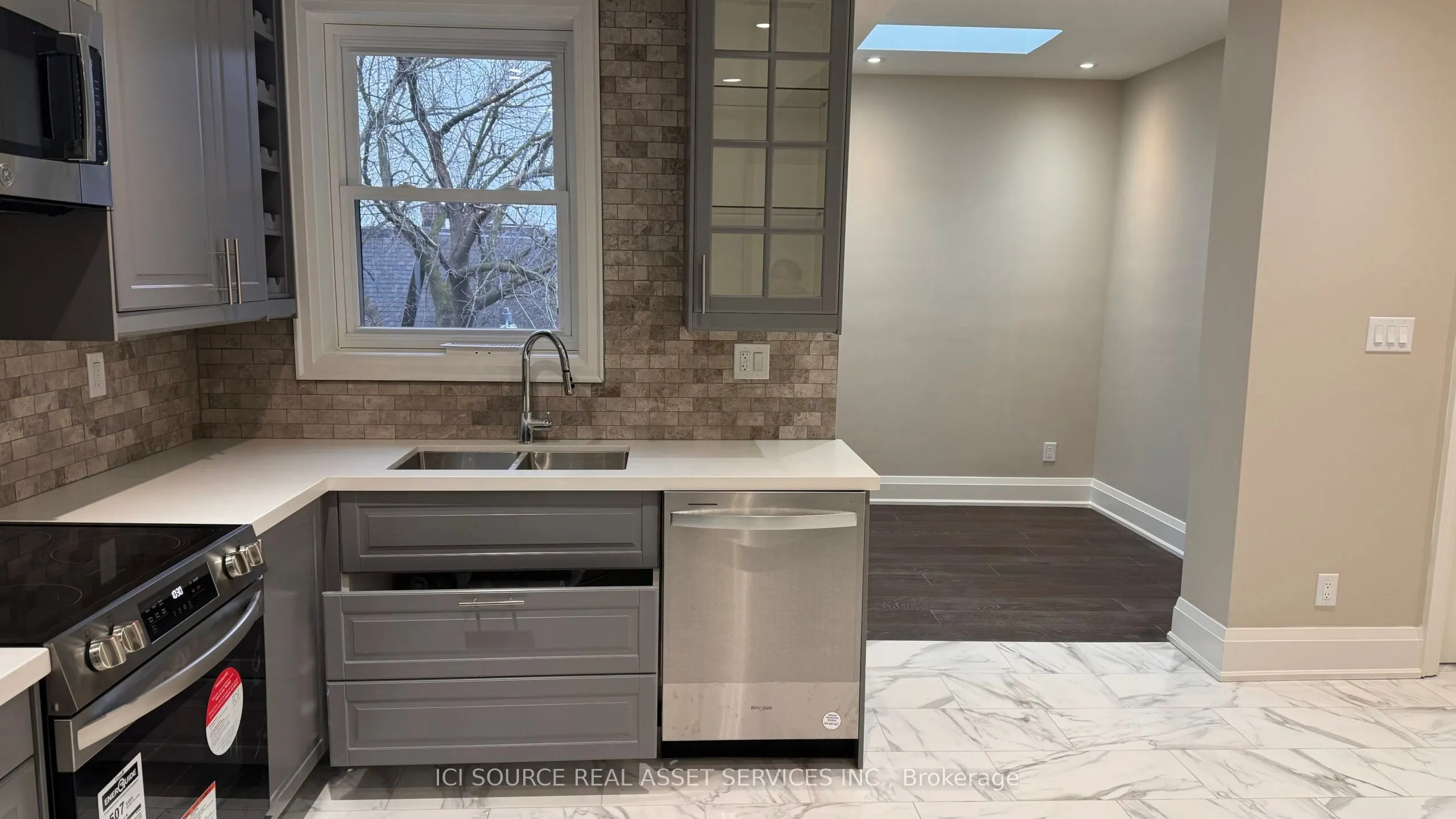 615 College Street, #Unit A