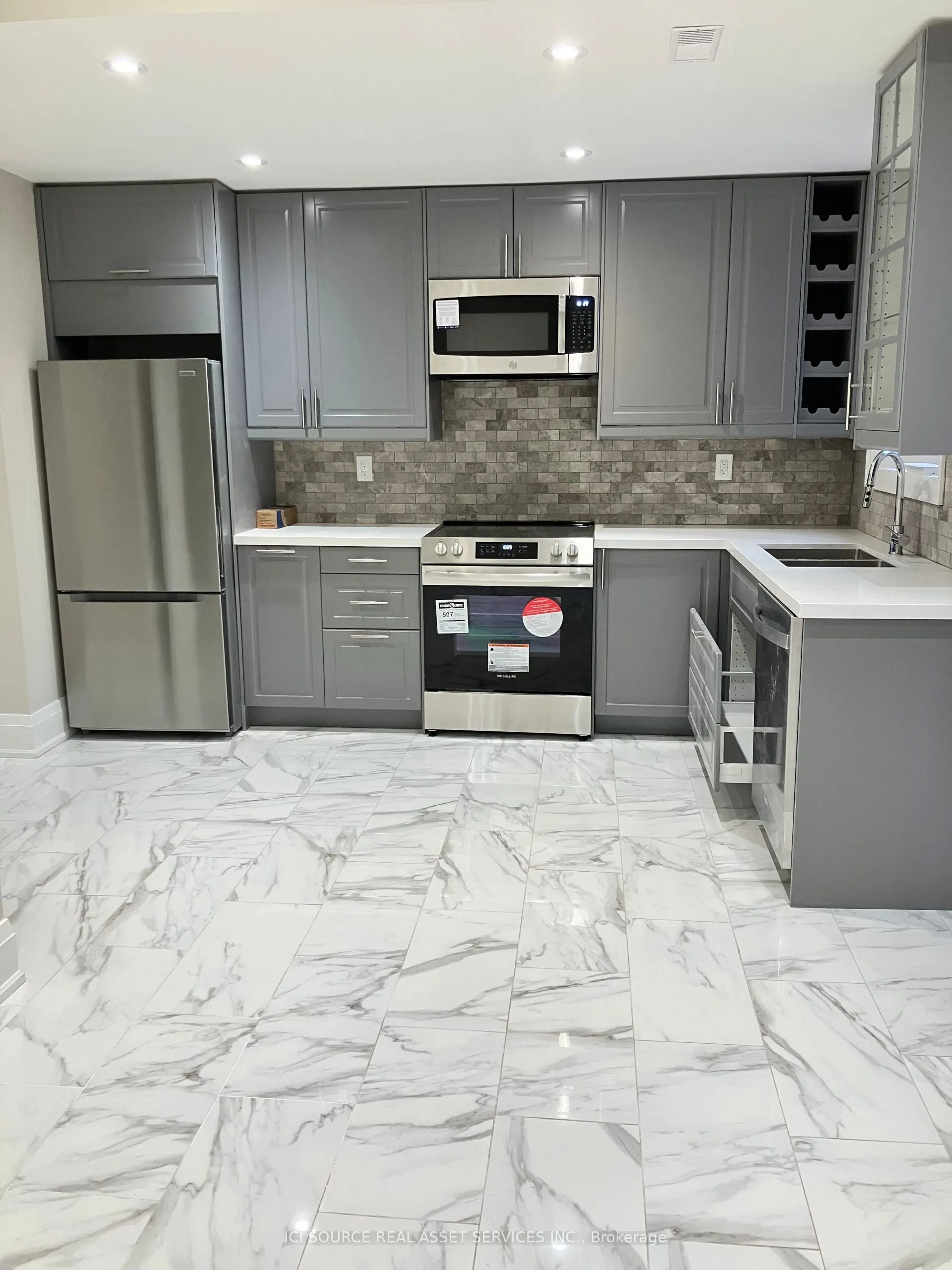 615 College Street, #Unit A