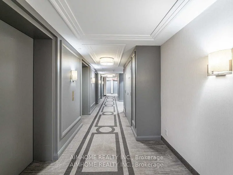 155 Yorkville Avenue, #1015