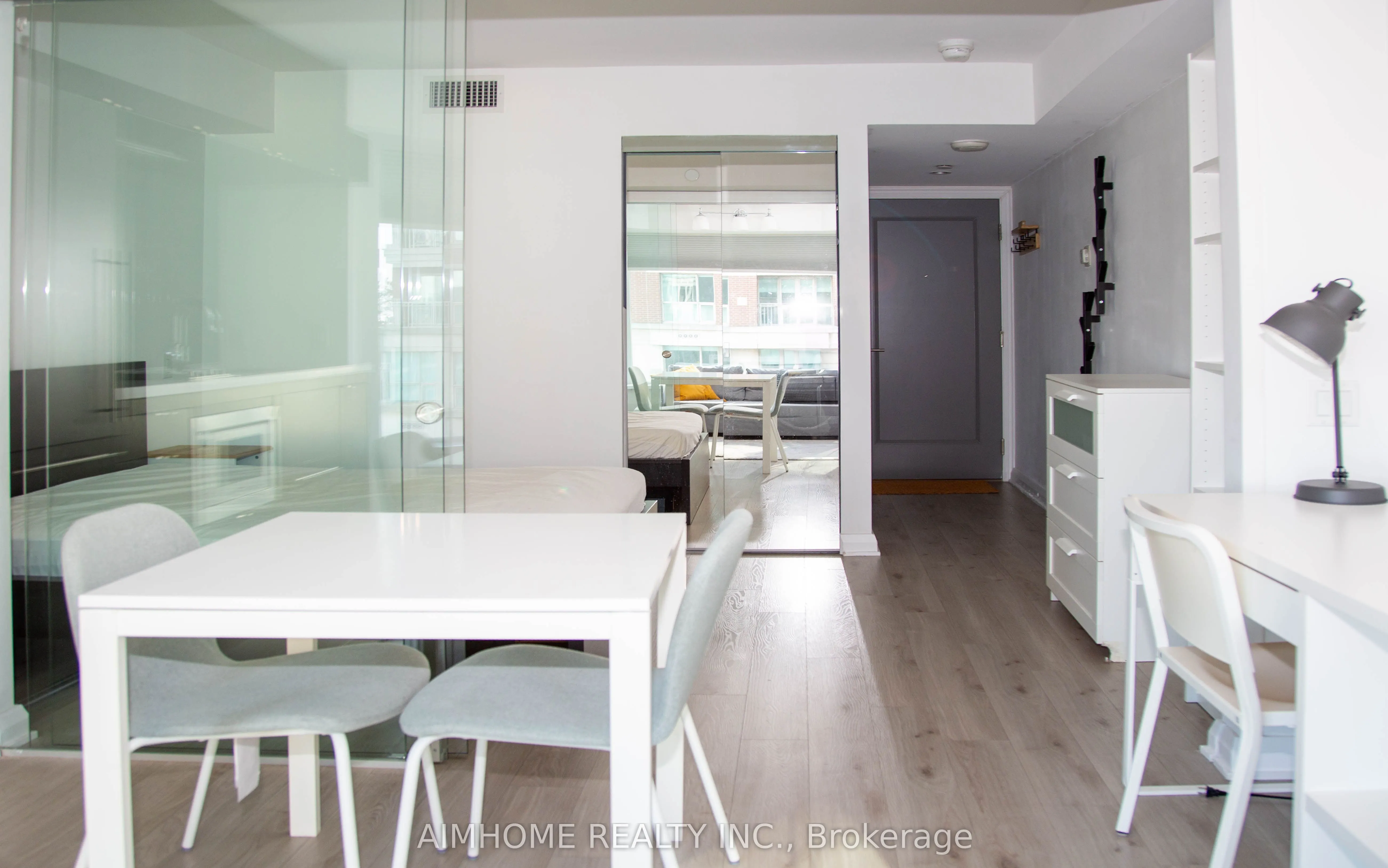 155 Yorkville Avenue, #1015