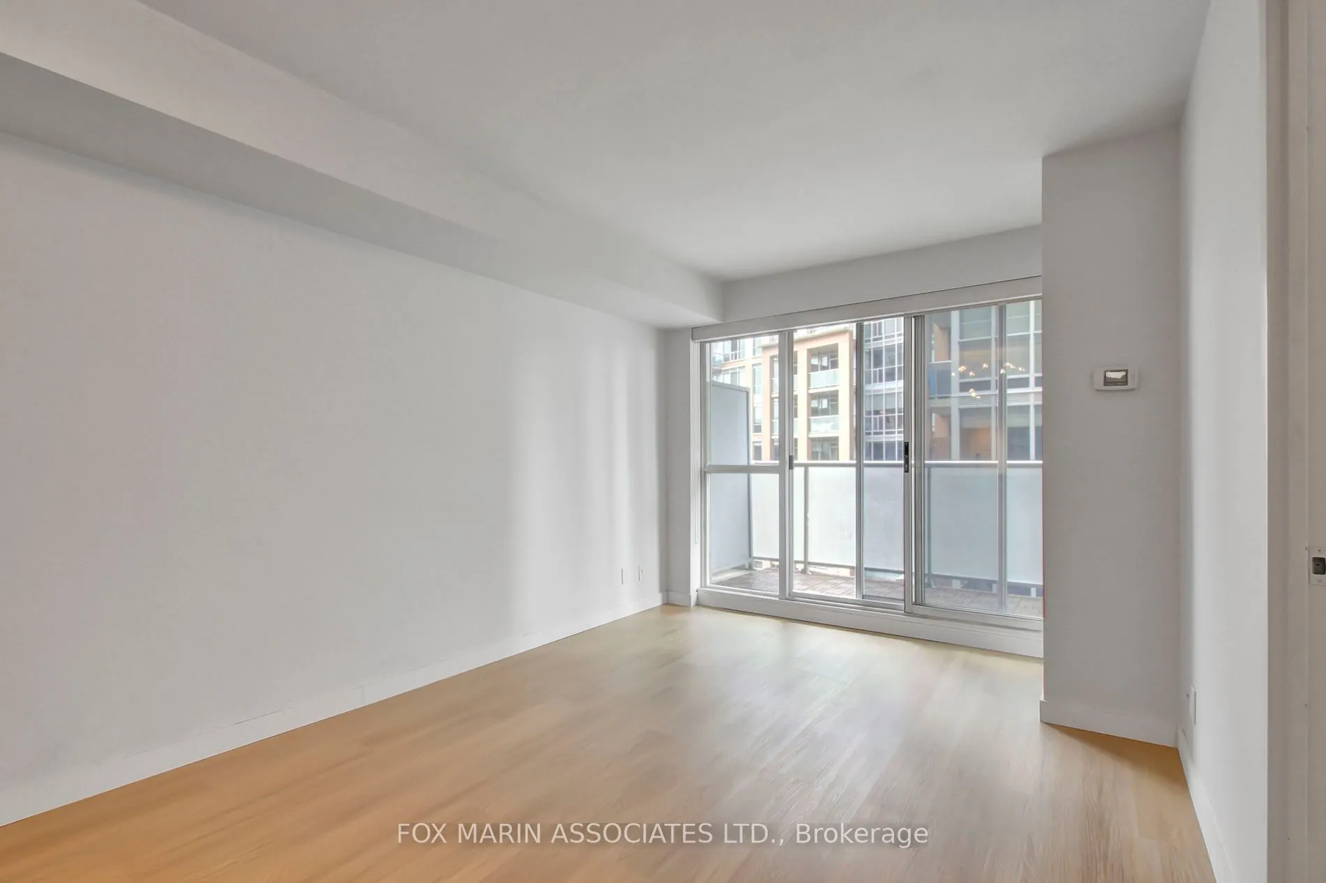 1005 King Street W, #405