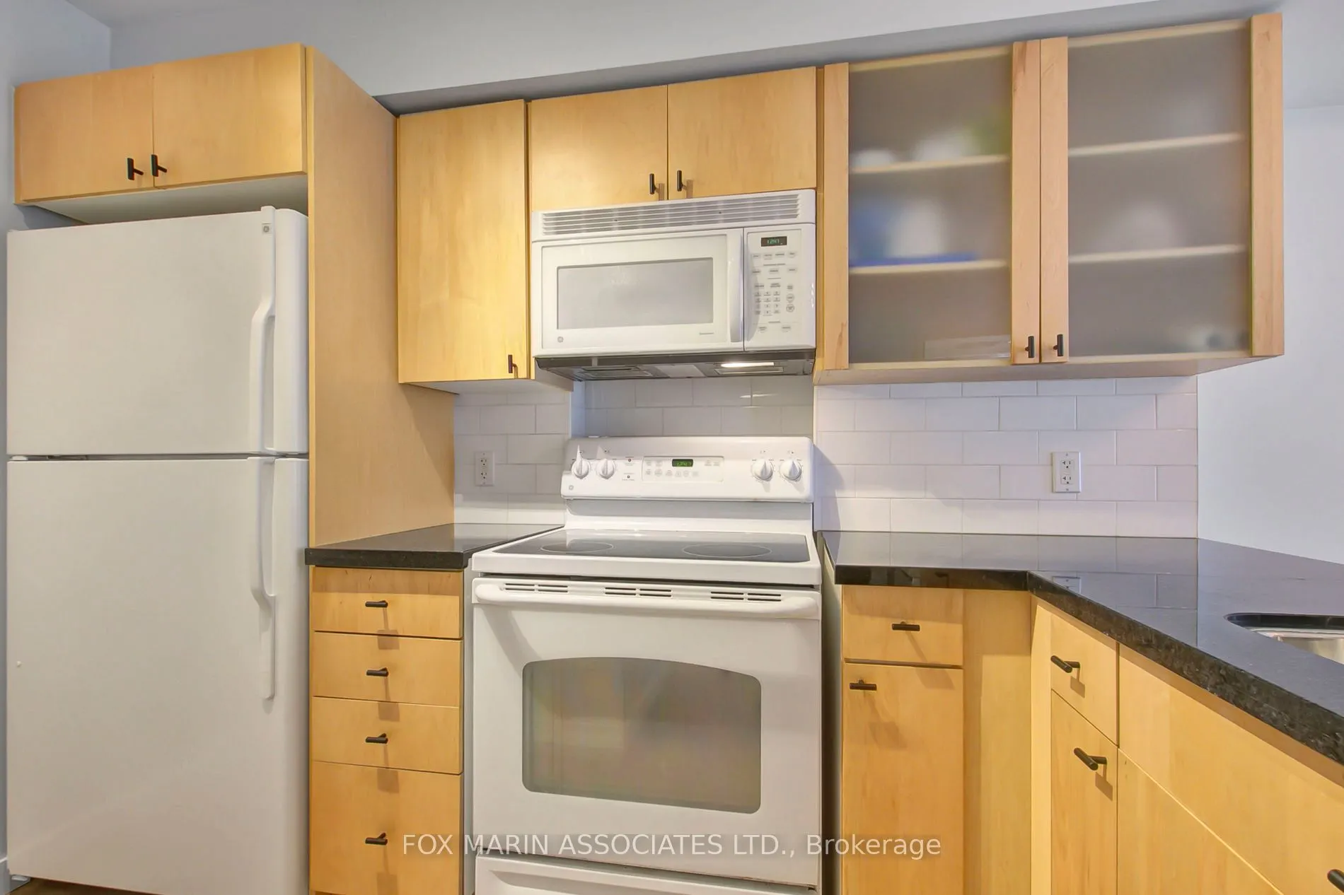 1005 King Street W, #405