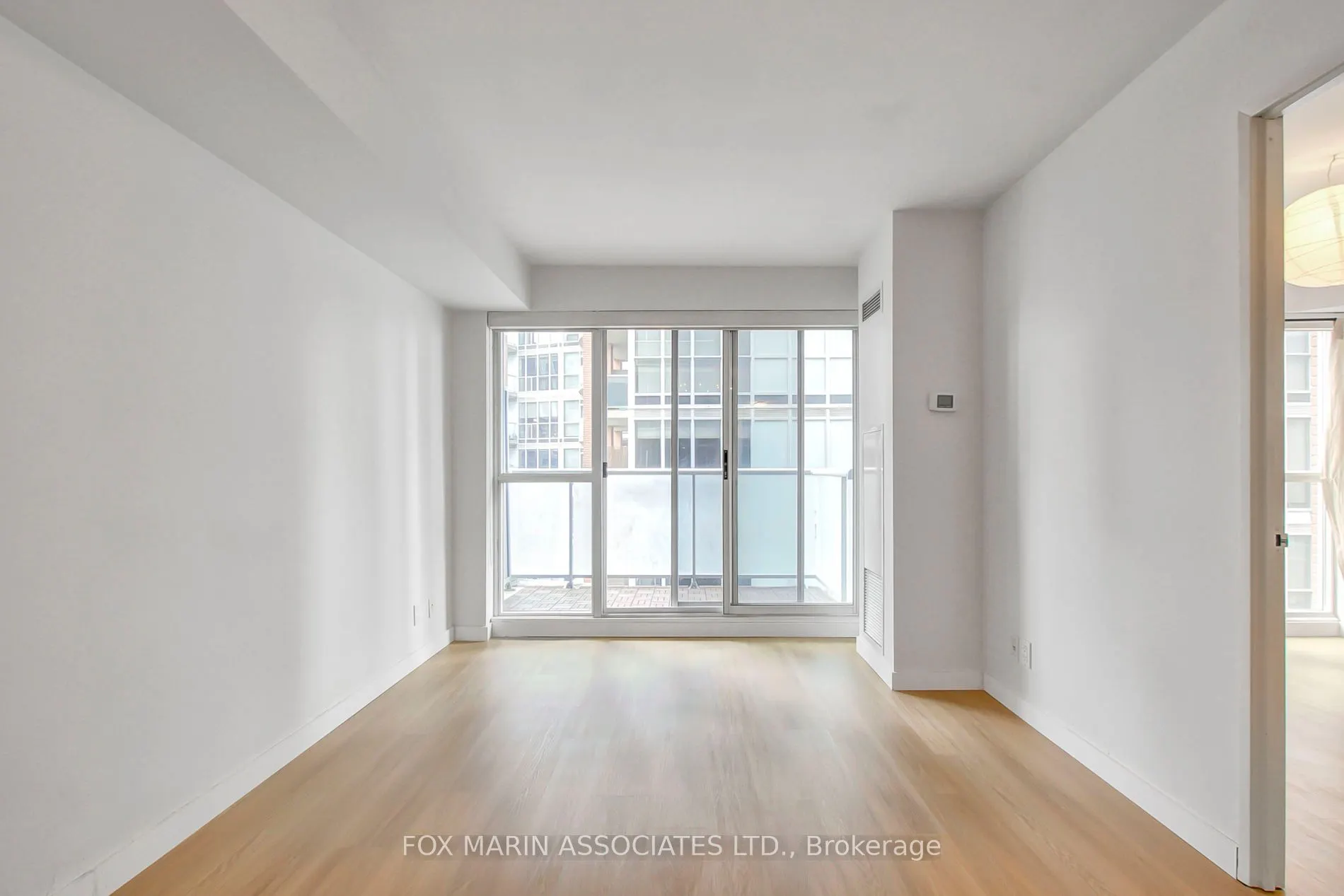 1005 King Street W, #405