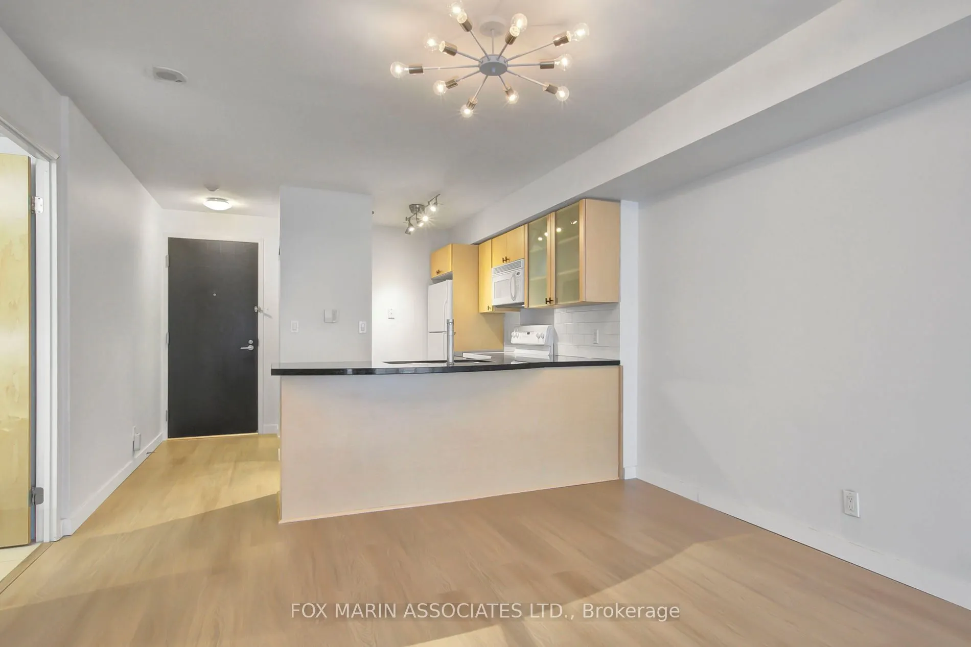 1005 King Street W, #405