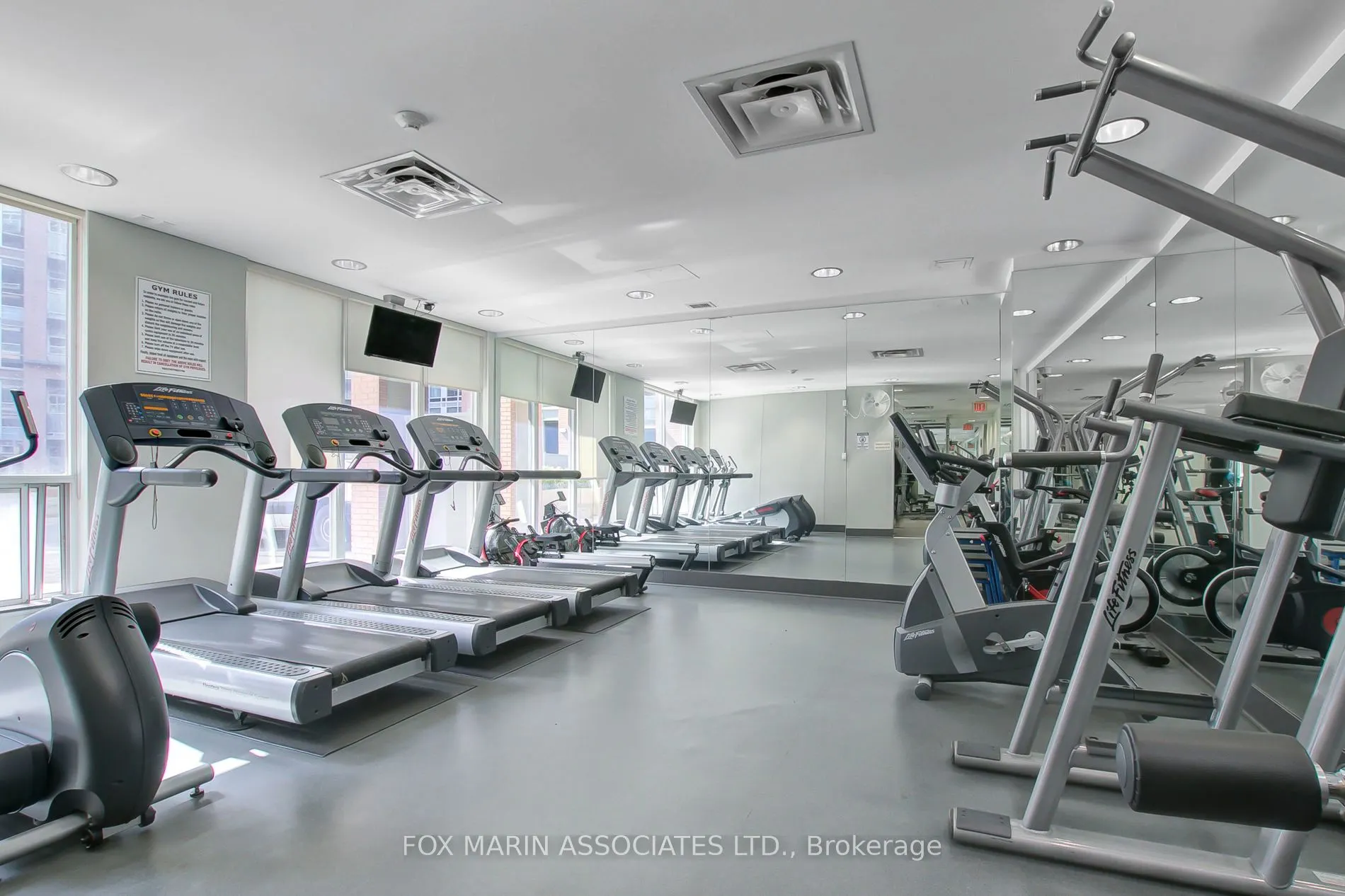 1005 King Street W, #405