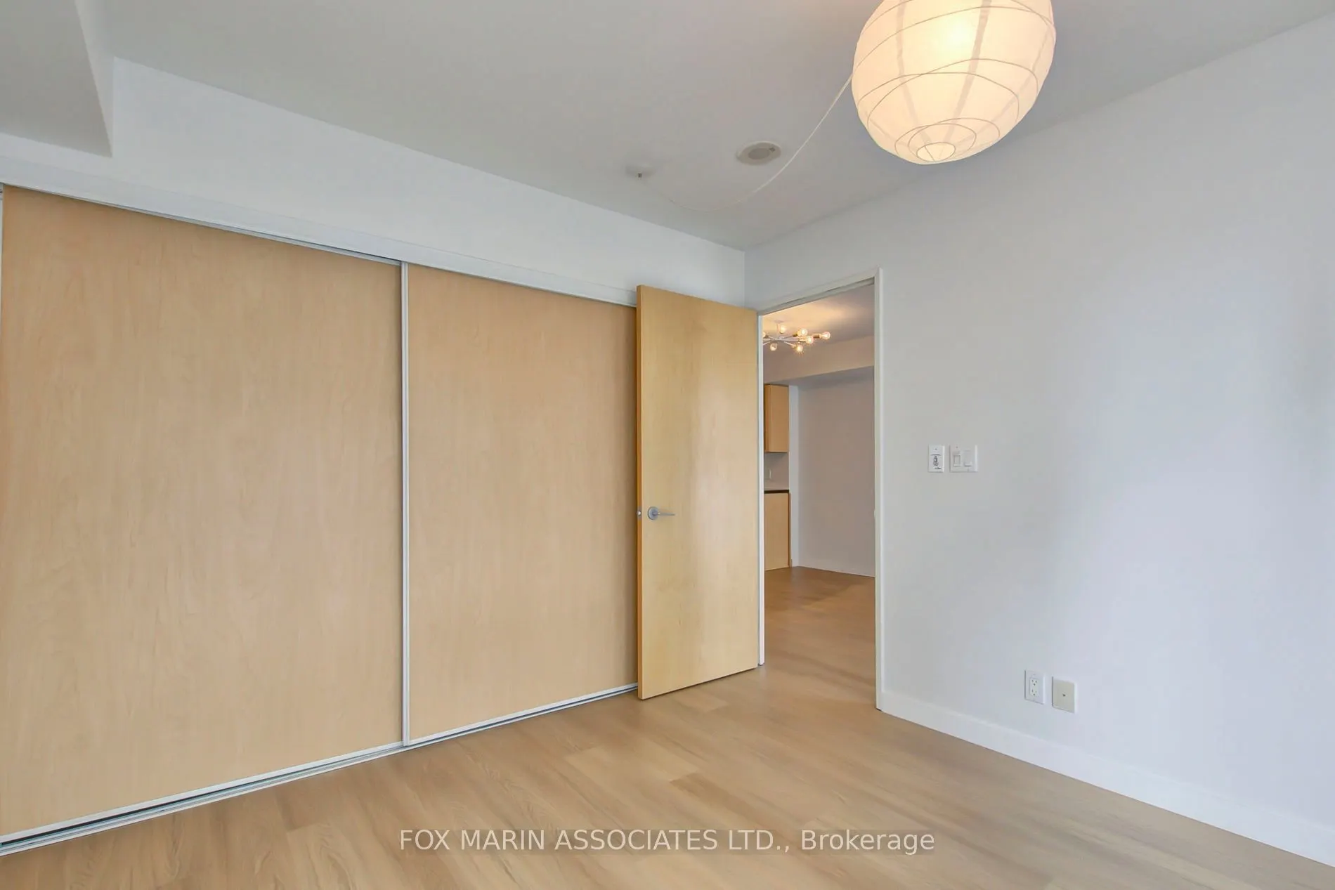1005 King Street W, #405