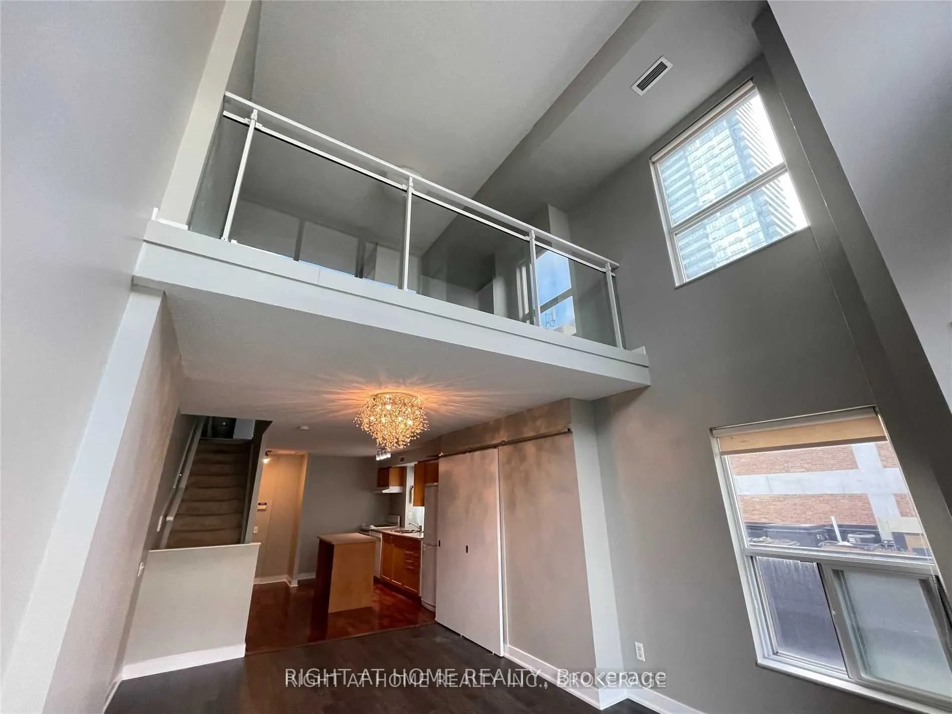 77 Lombard Street, #501