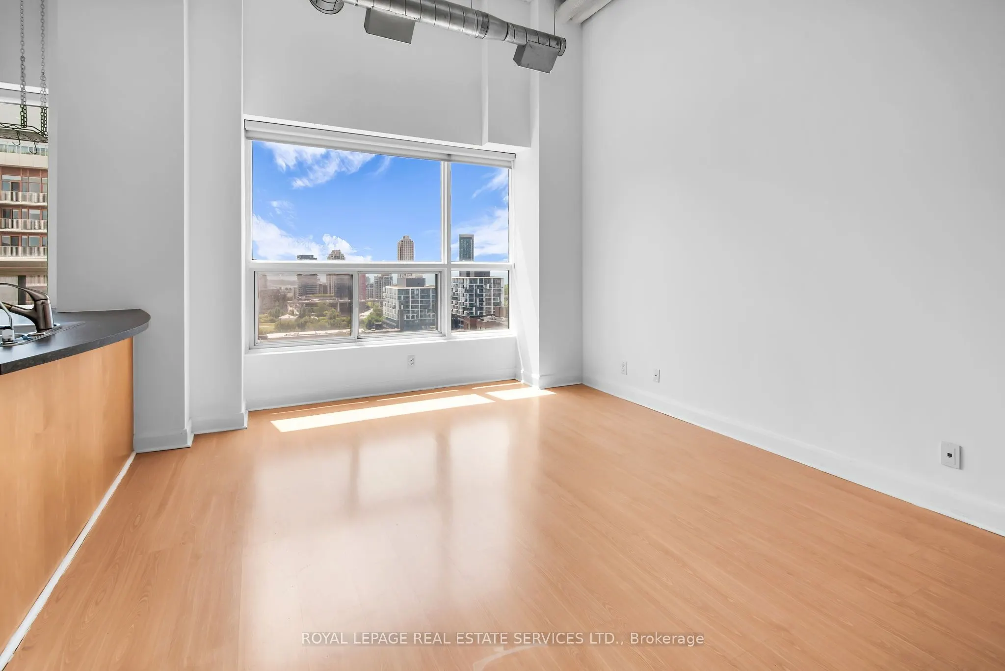700 King Street W, #PH13