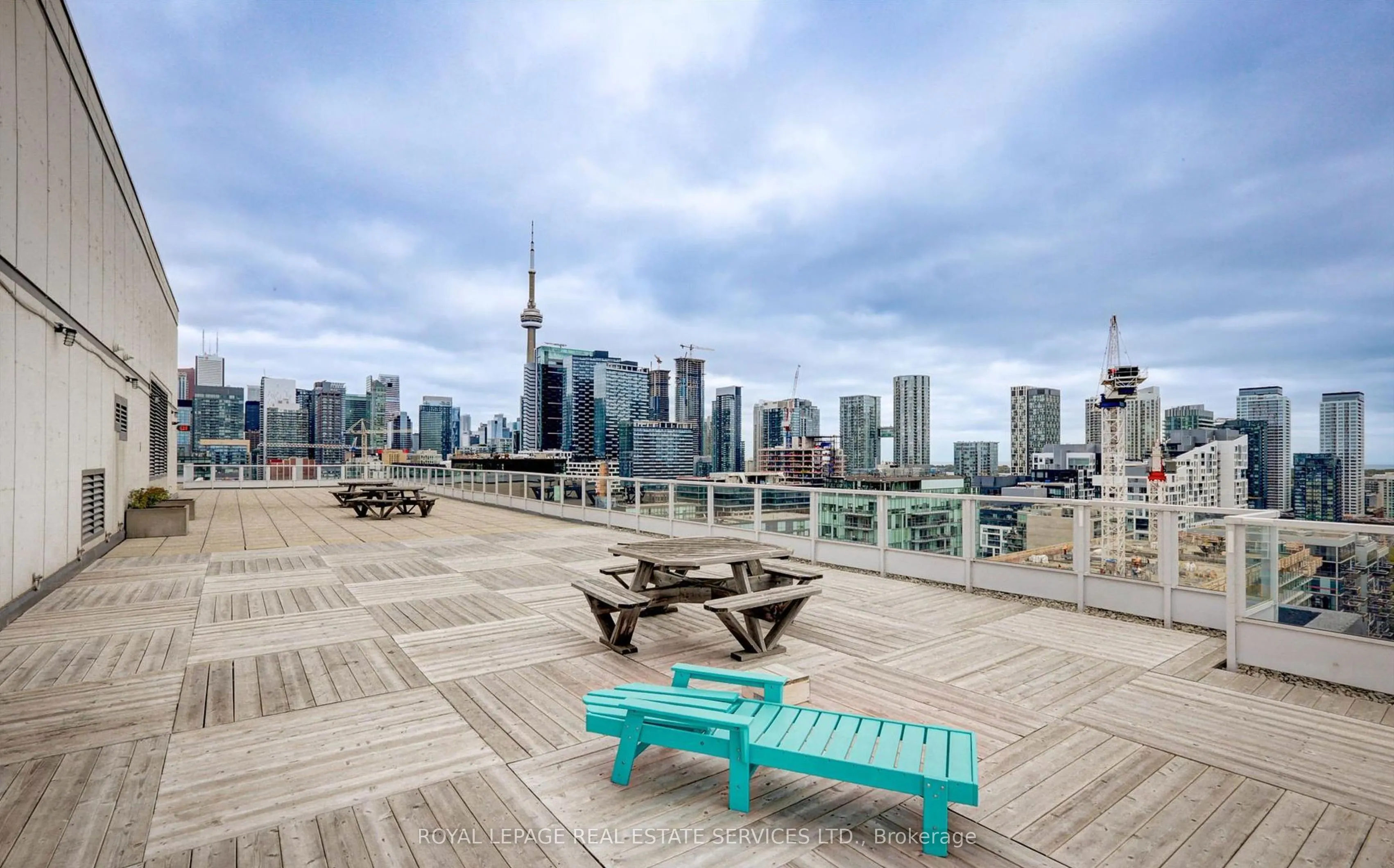 700 King Street W, #PH13
