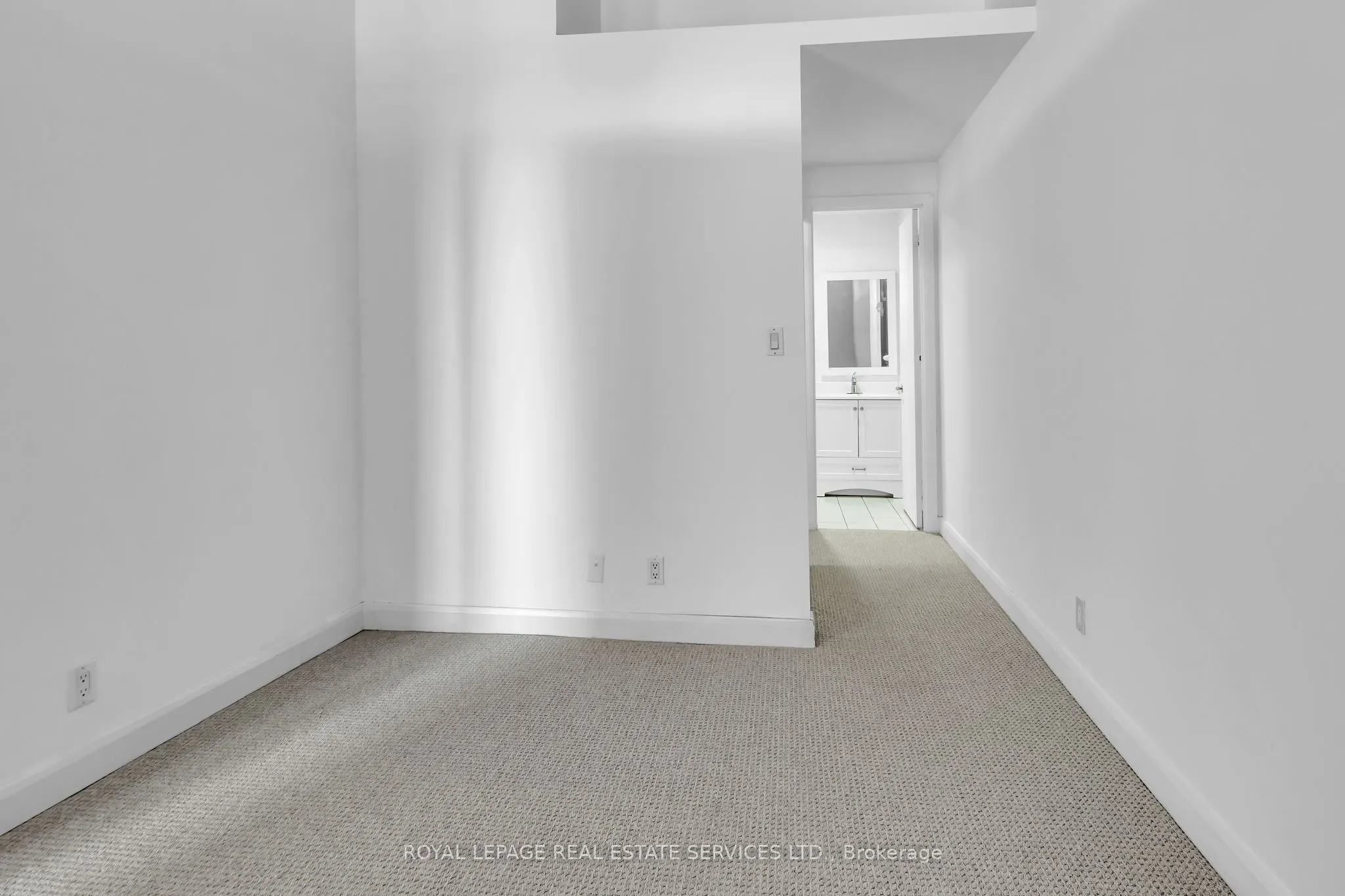 700 King Street W, #PH13