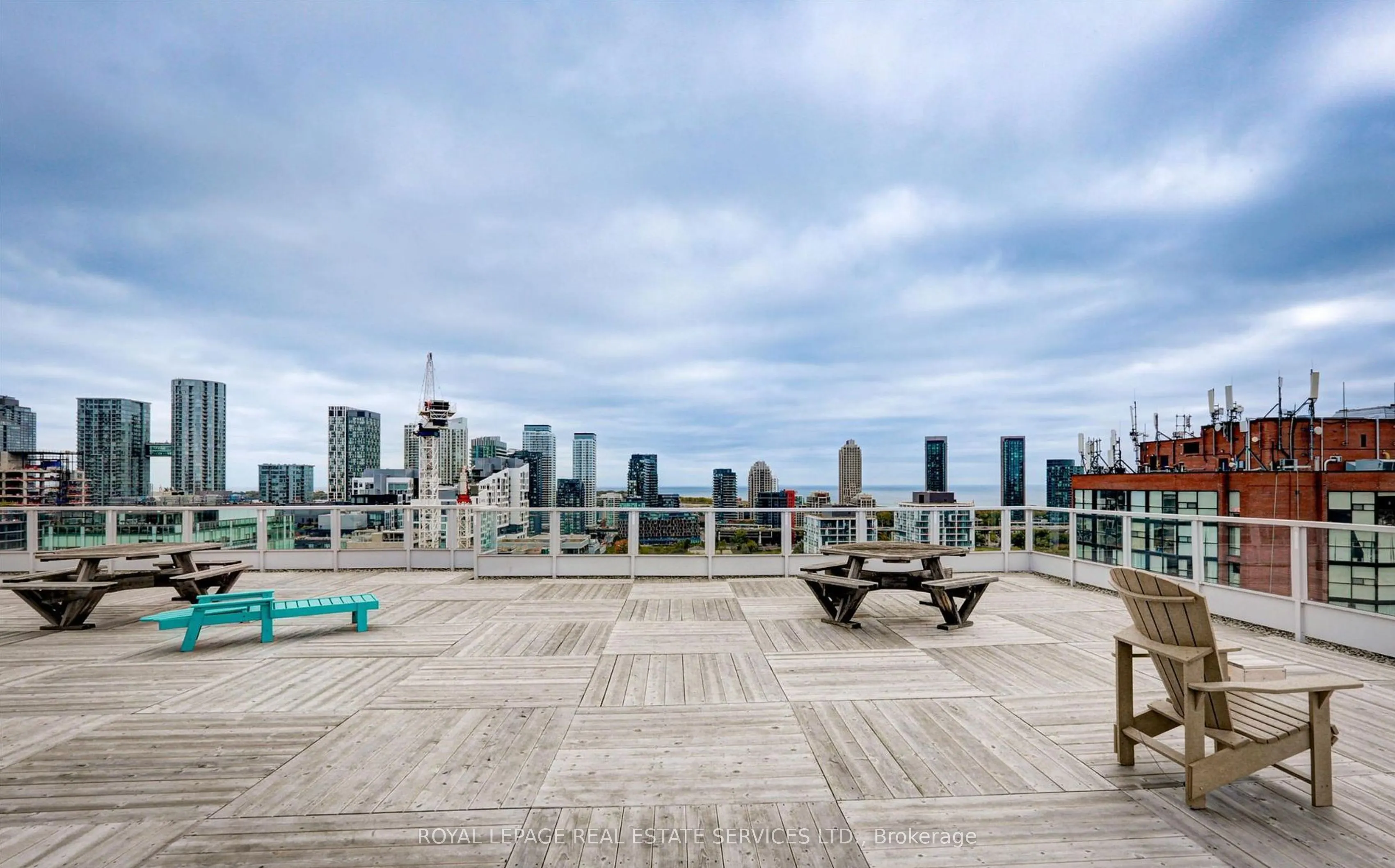700 King Street W, #PH13