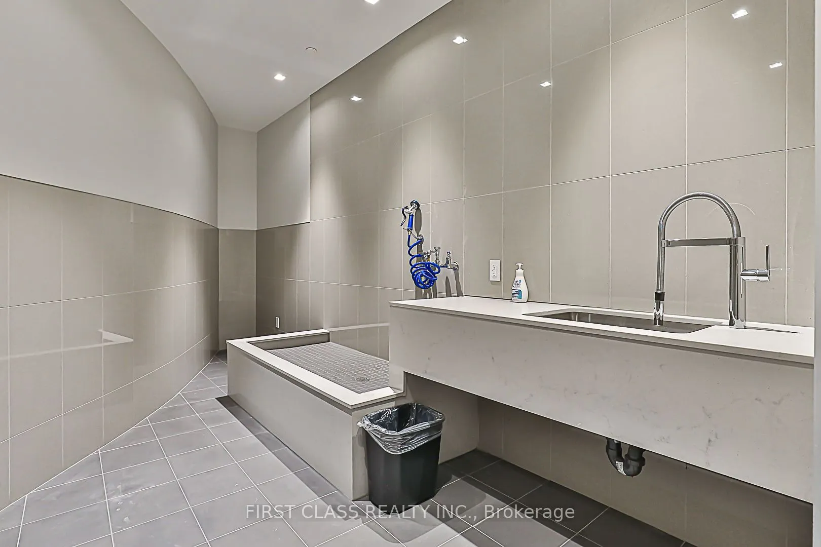 8 Tippett Road, #623