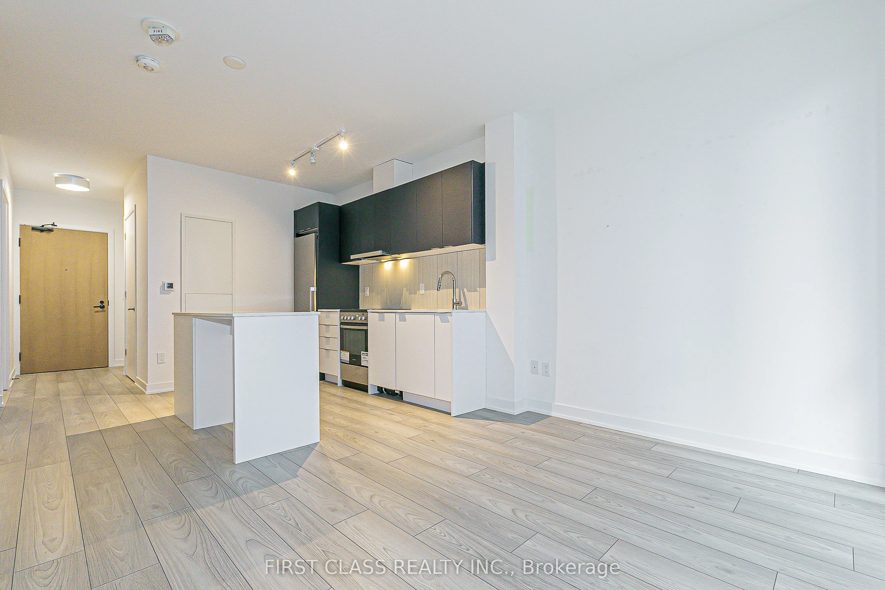 8 Tippett Road, #623