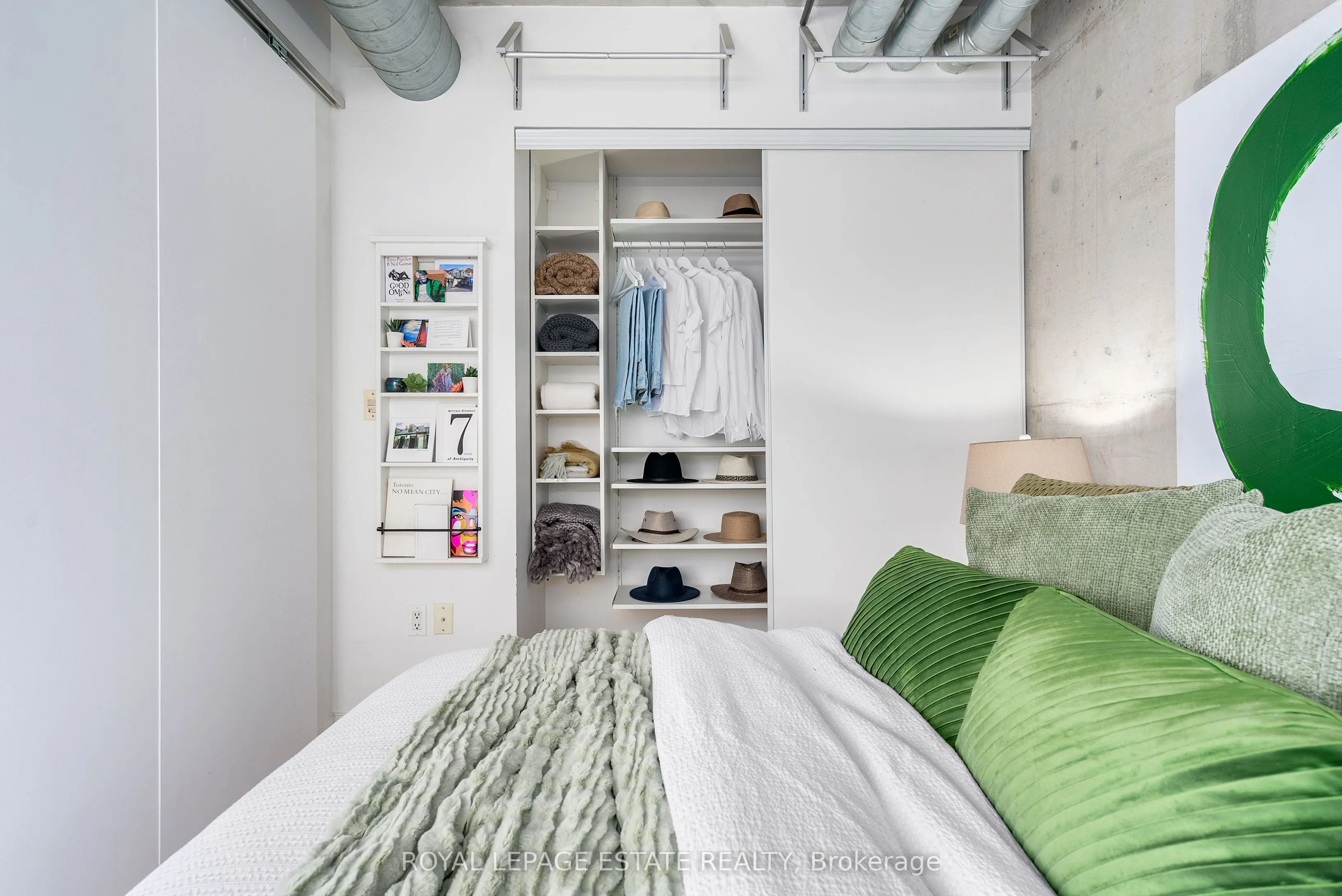 533 Richmond Street W, #304