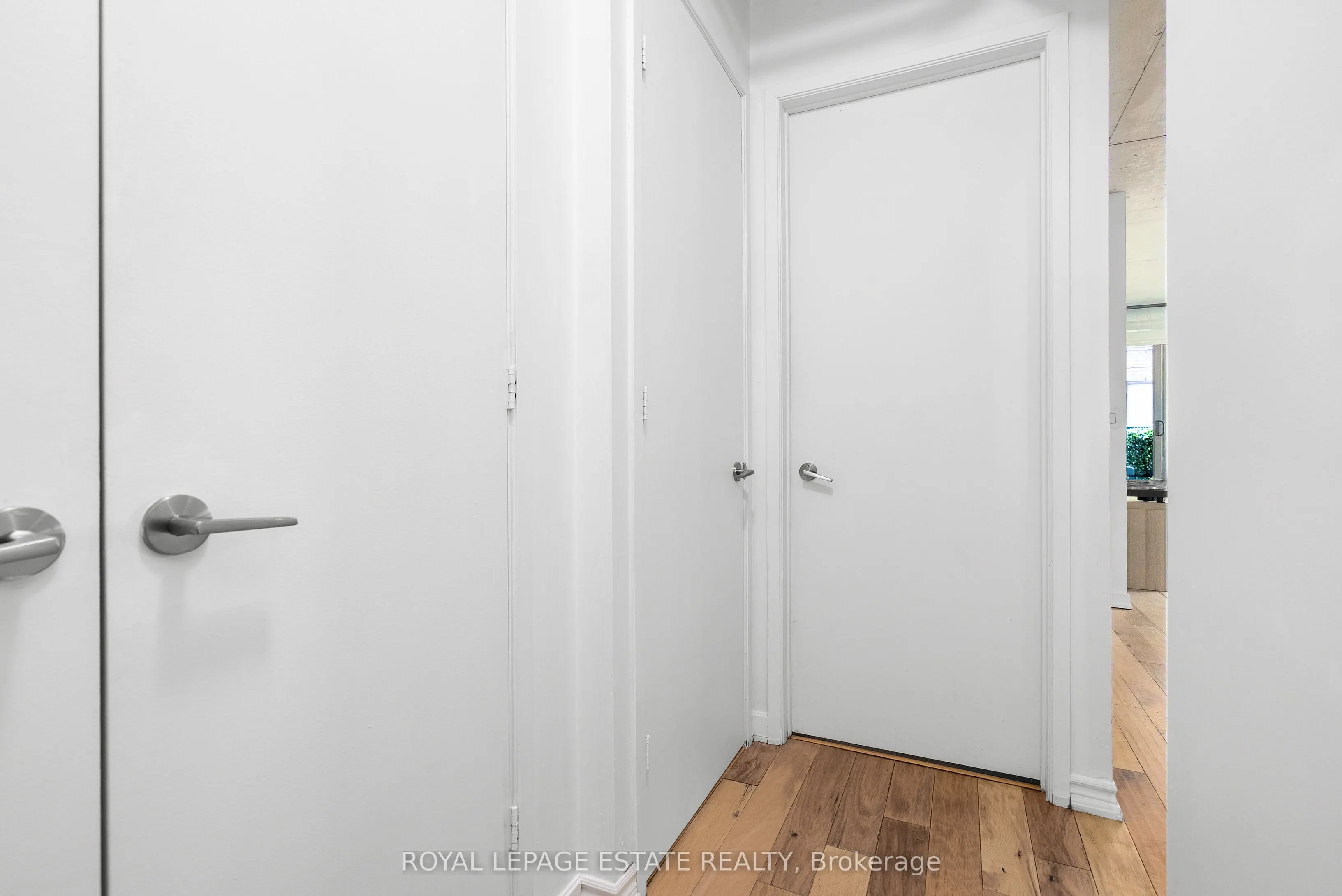 533 Richmond Street W, #304