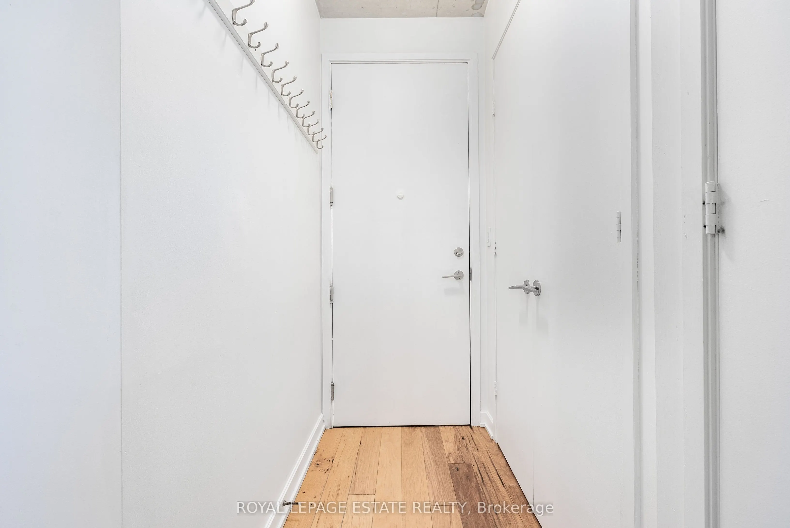 533 Richmond Street W, #304
