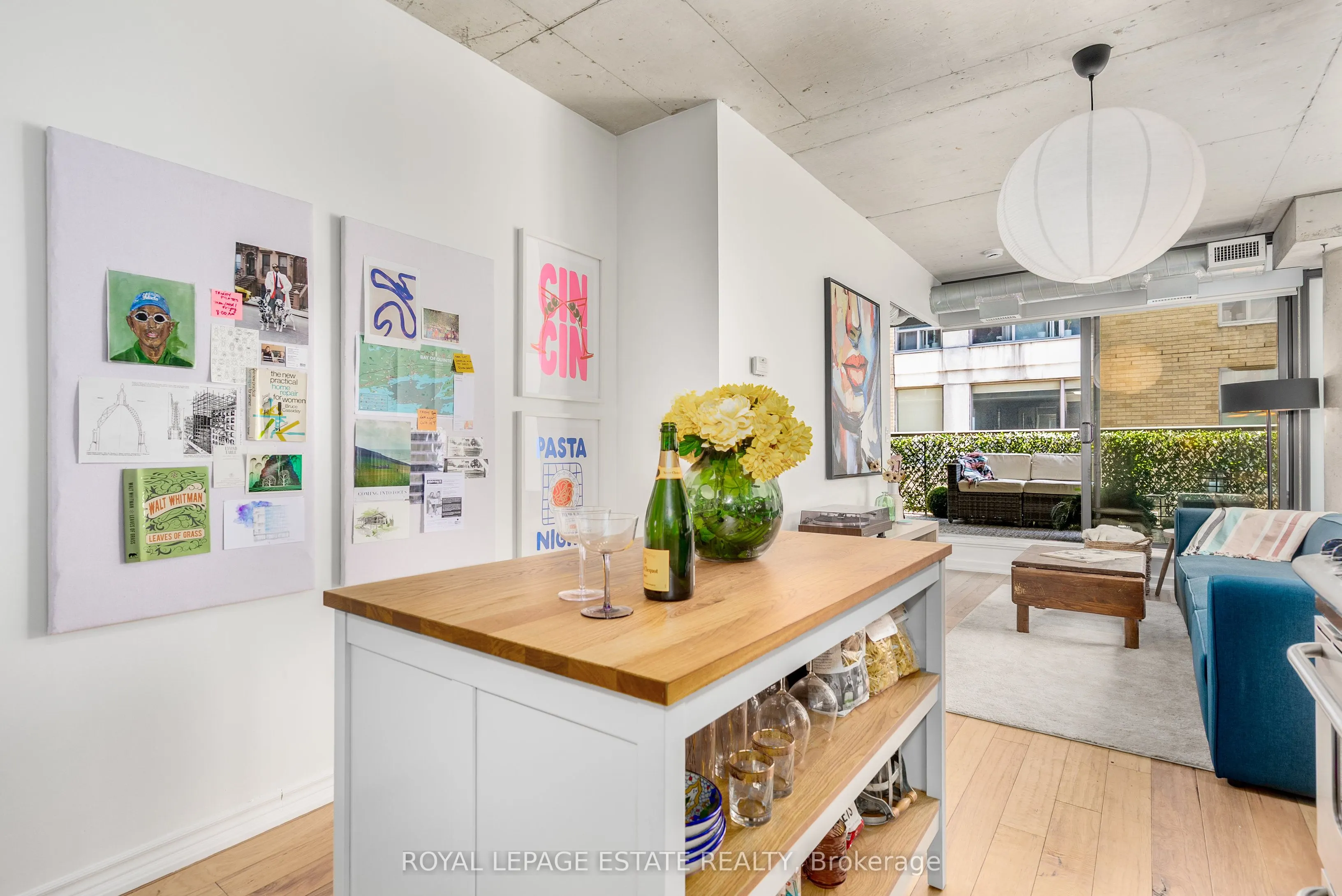 533 Richmond Street W, #304
