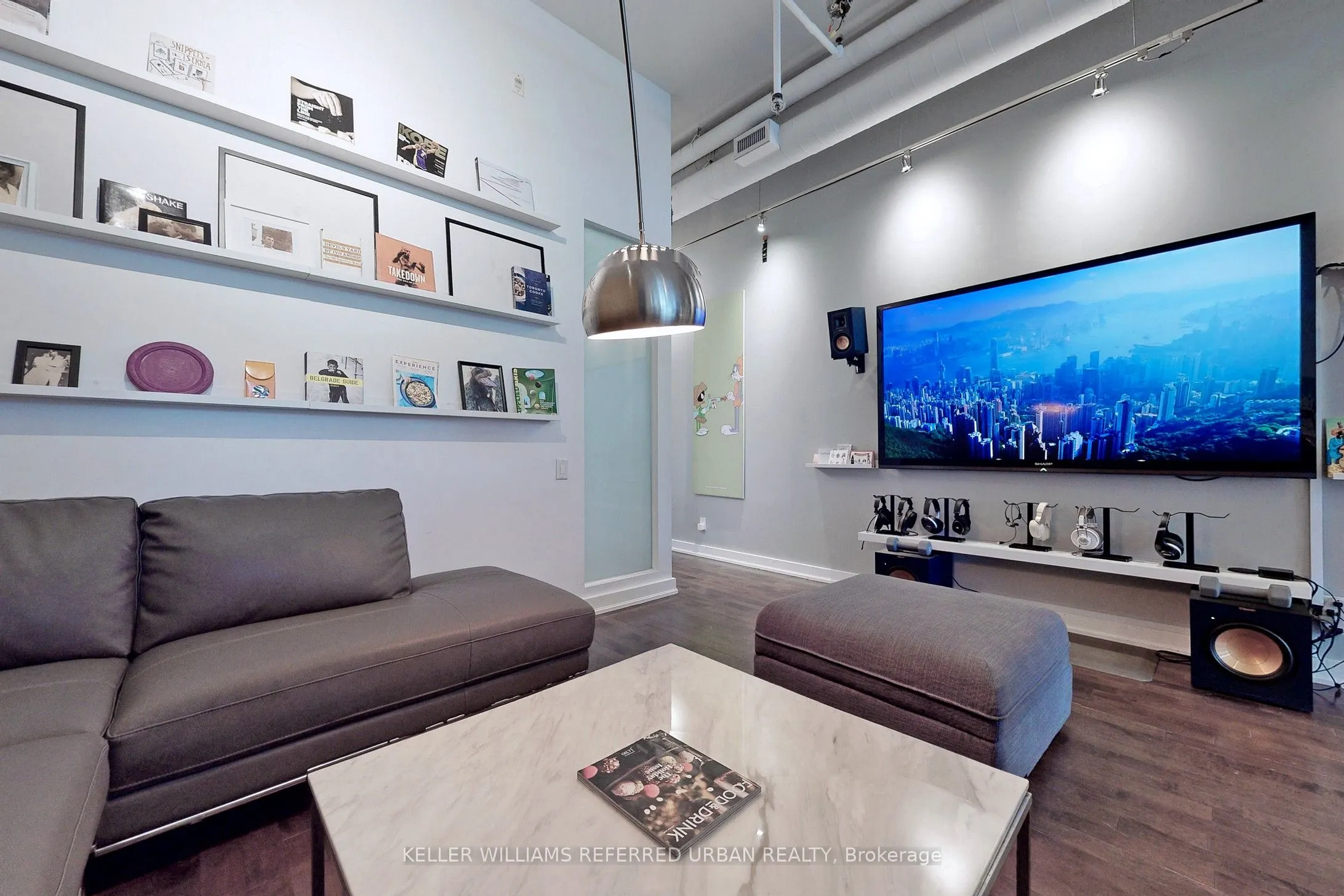 43 Hanna Avenue, #605
