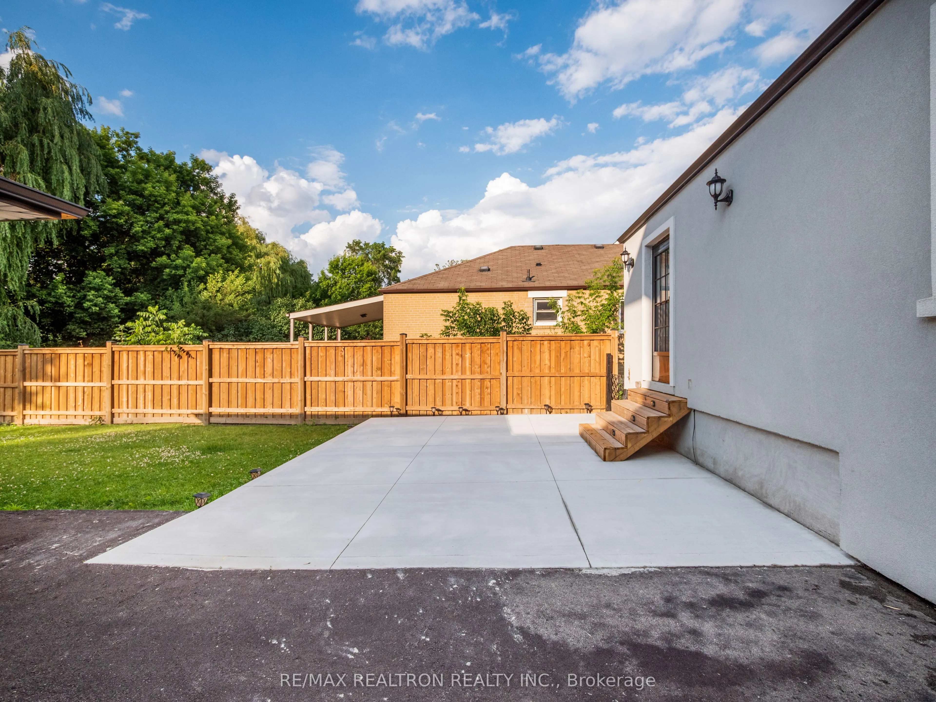 112 Reiner Road, #Lower/Basement